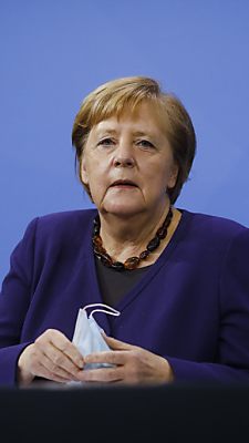 Merkel verkündet Verlängerung