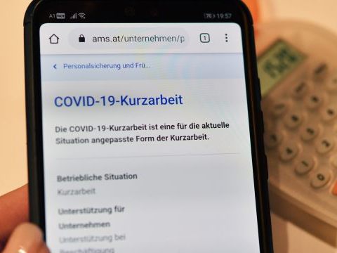 Kurzarbeit, Umsatzersatz und alle anderen Coronahilfen in Österreich haben bislang 27 Milliarden Euro gekostet. Kurzarbeit, Umsatzersatz und alle anderen Coronahilfen in Österreich haben bislang 27 Milliarden Euro gekostet.