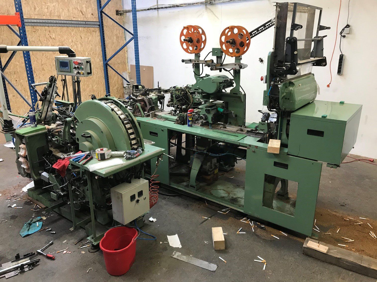 Illegale Zigarettenfabrik in wien: 13 Tonnen Tabak sichergestellt.