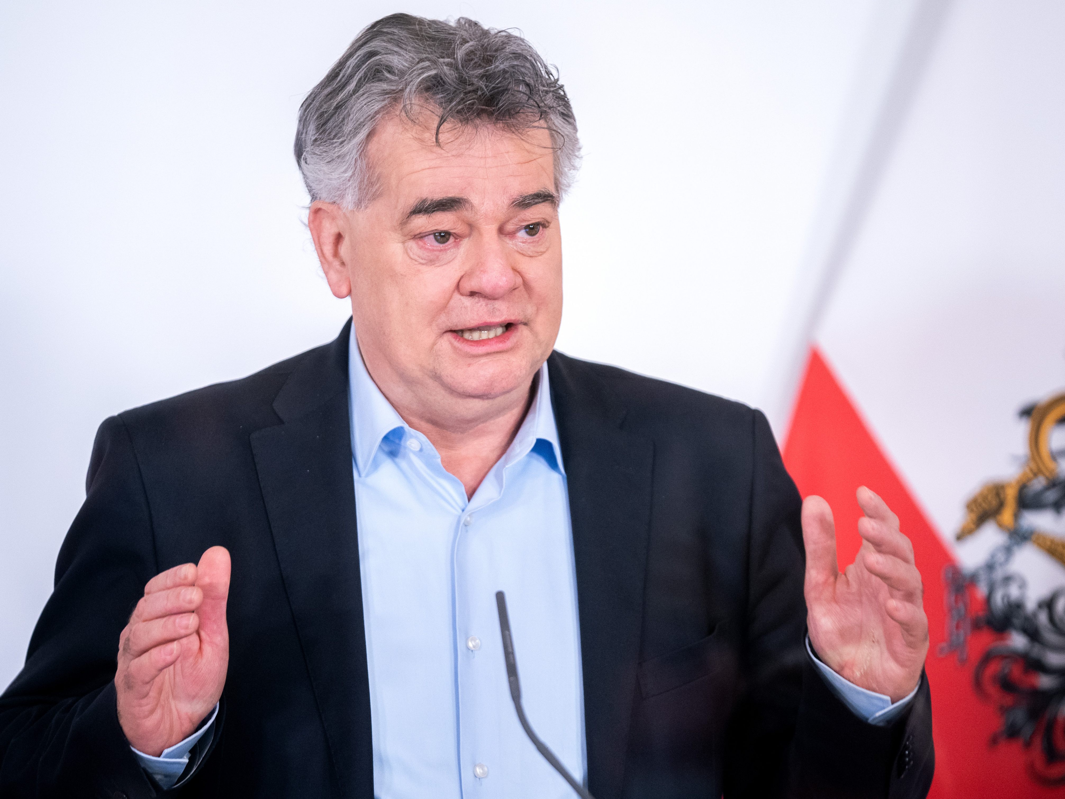 Bei wiederholten Verstößen sind laut Kogler auch Geschäftsschließungen möglich. Bei wiederholten Verstößen sind laut Kogler auch Geschäftsschließungen möglich.
