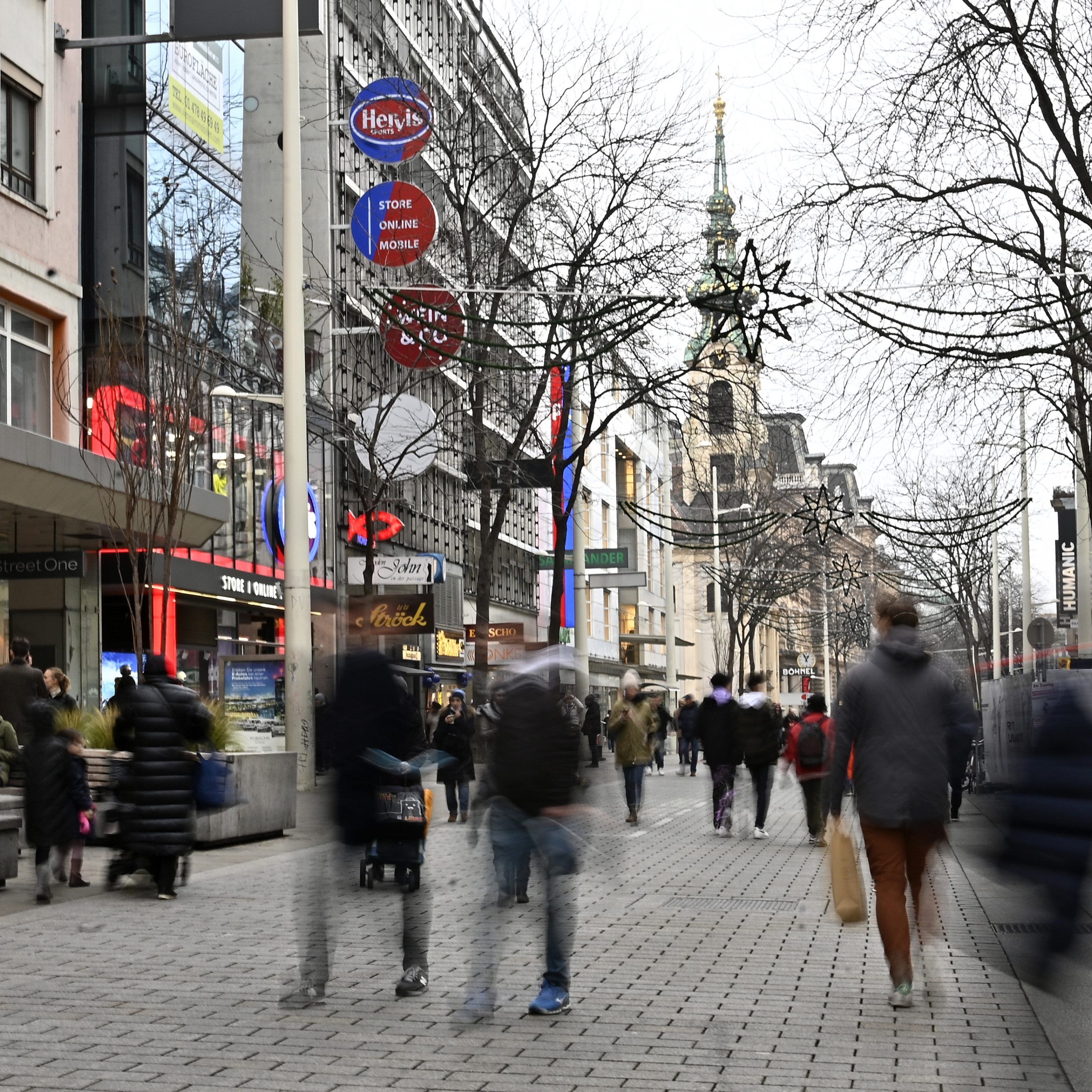 Am 8. Dezember war in Wiens Einkaufsstraßen "mäßig viel los".