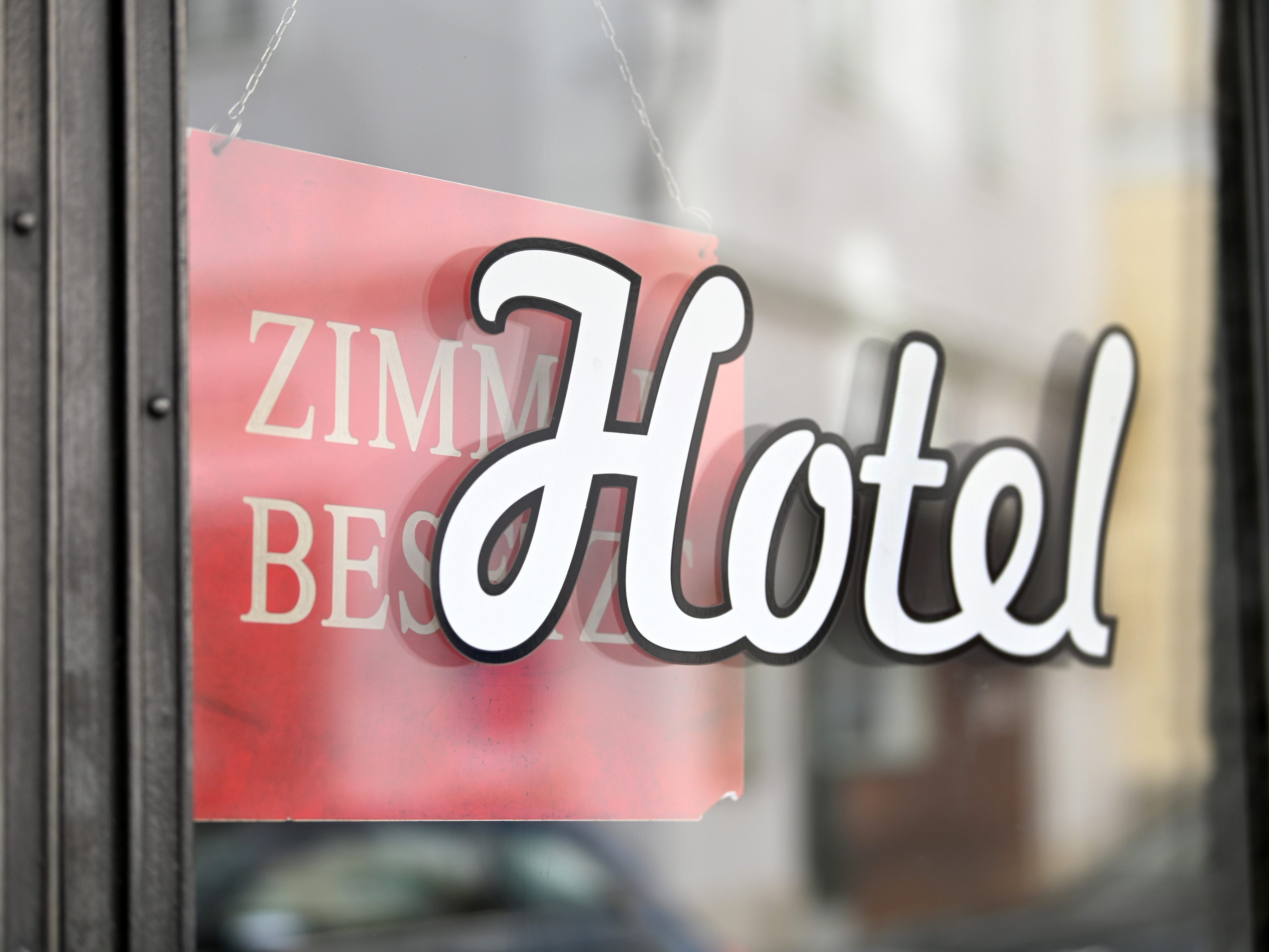 Über den optimalen Zeitpunkt für eine Wiedereröffnung sind sich die Hoteliers uneinig.