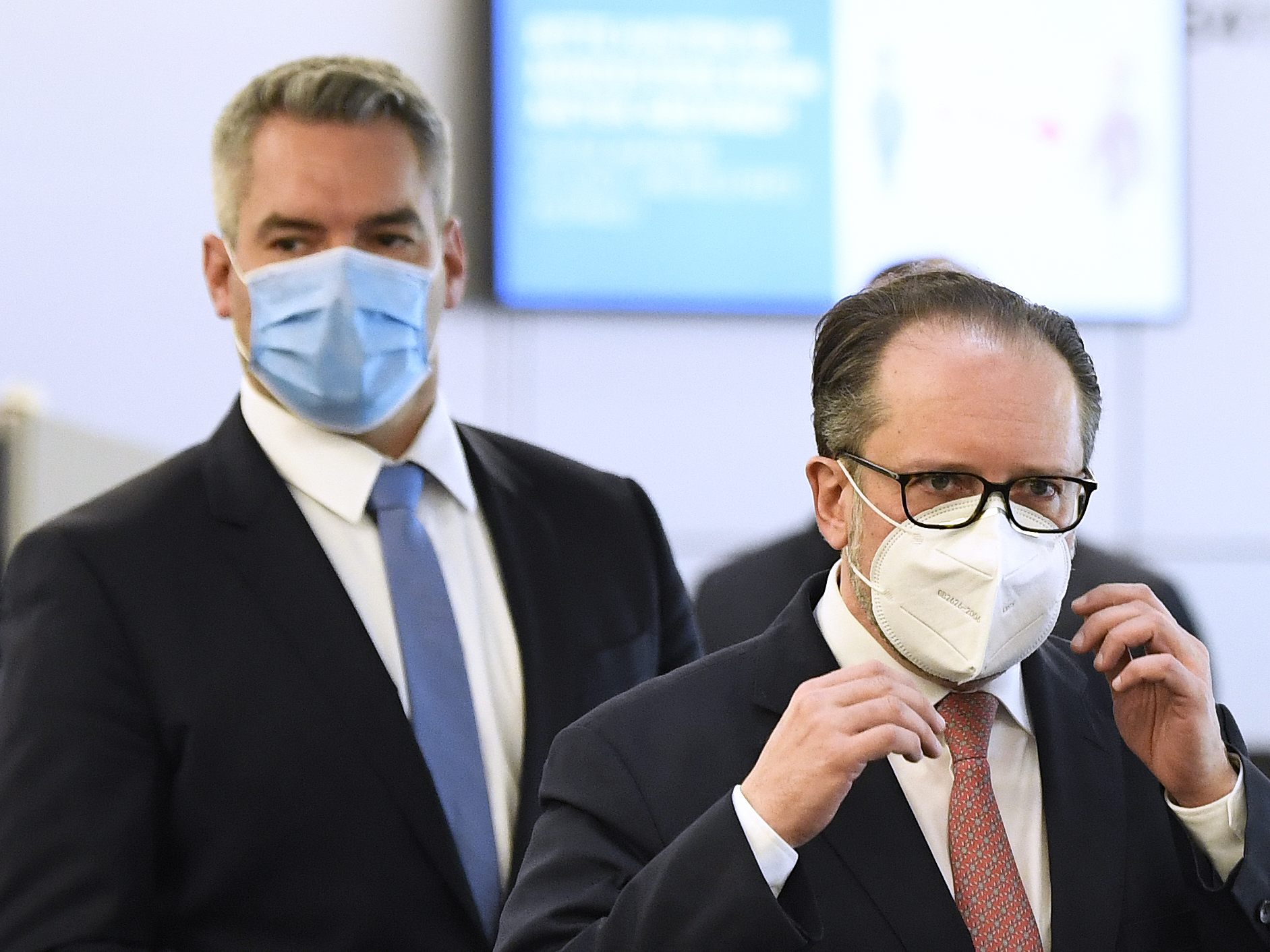 Die Minister sehen die Corona-Impfpläne nicht beeinträchtigt.