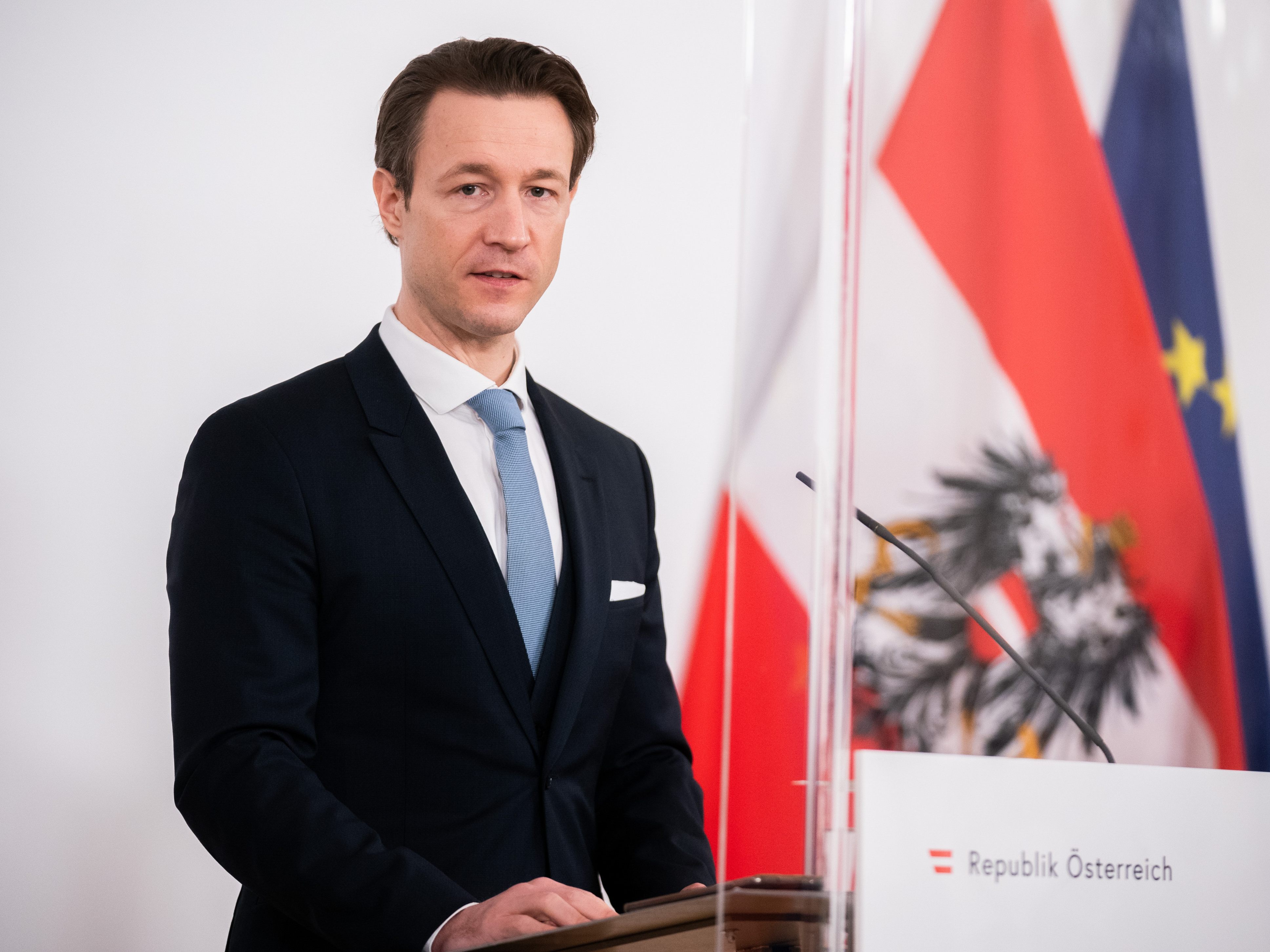 Finanzminister: Knapp 29 Mrd. Euro an Corona-Hilfen rechtsverbindlich zugesagt.