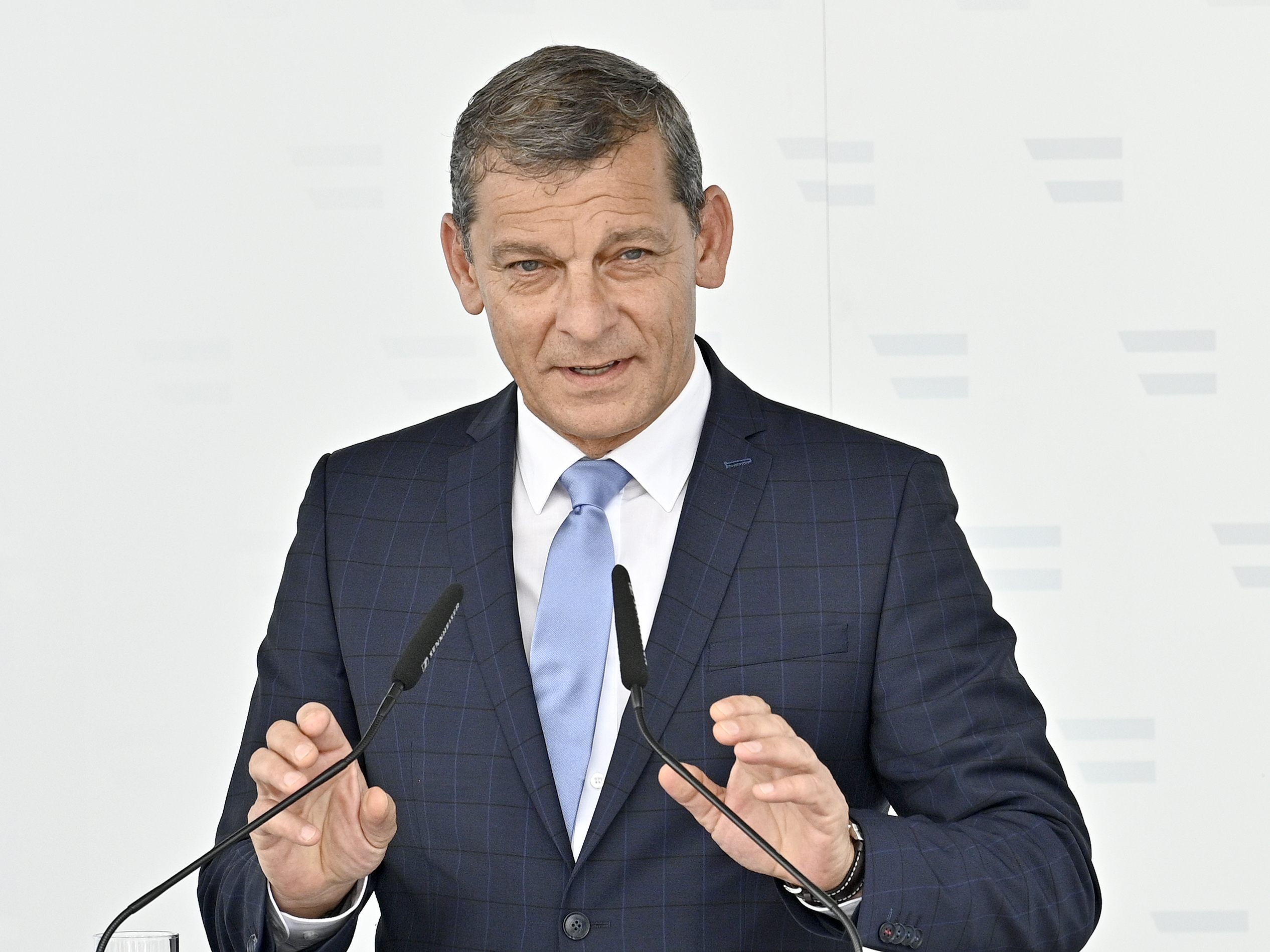 Generalsekretär Helmut Tomac zum Zwischenbericht der U-Kommission. Generalsekretär Helmut Tomac zum Zwischenbericht der U-Kommission.
