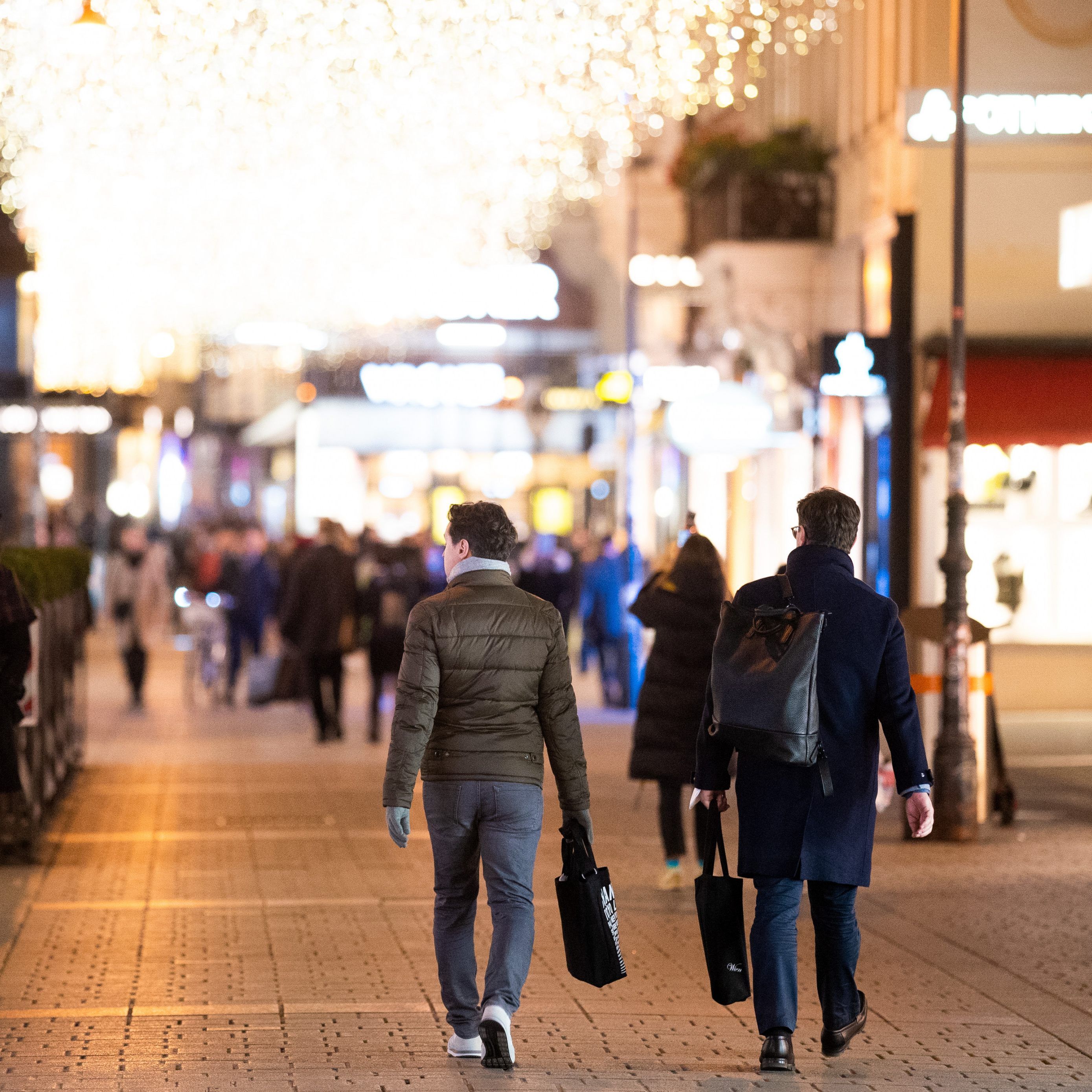 Ab 7. Dezember darf der Handel wieder aufsperren - inkl. strengen Kontrollen.