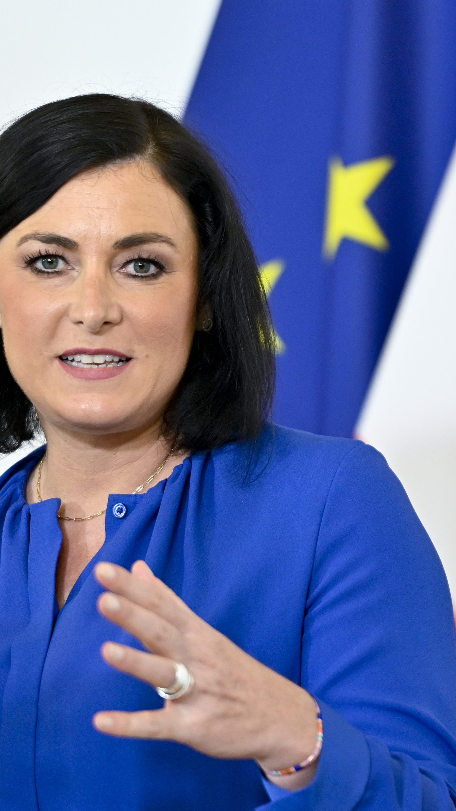 Tourismusministerin Elisabeth Köstinger: "Normalität bis Sommer"