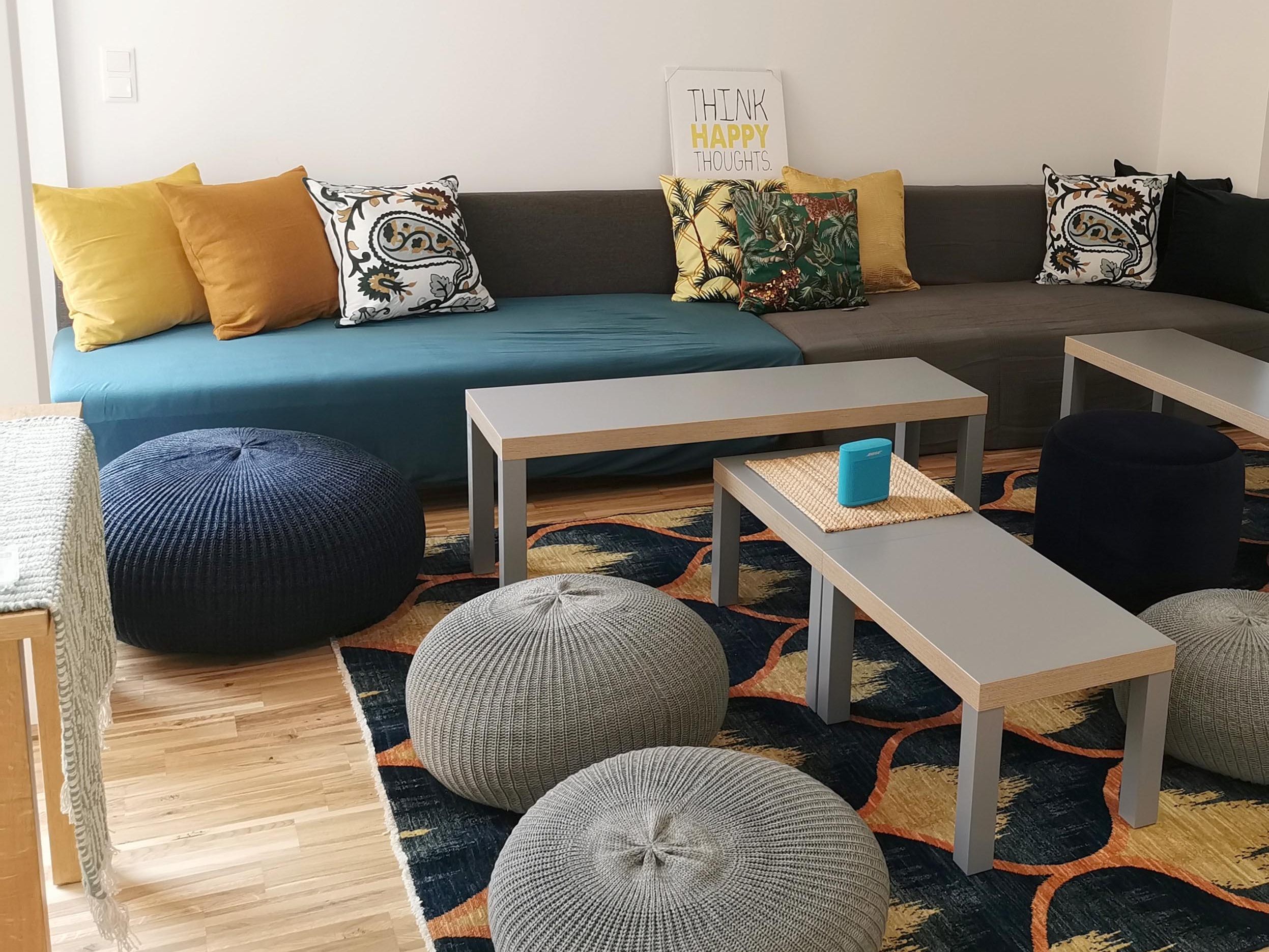 So einladend ist eines der Wohnzimmer im Refugium in Wien-Favoriten So einladend ist eines der Wohnzimmer im Refugium in Wien-Favoriten