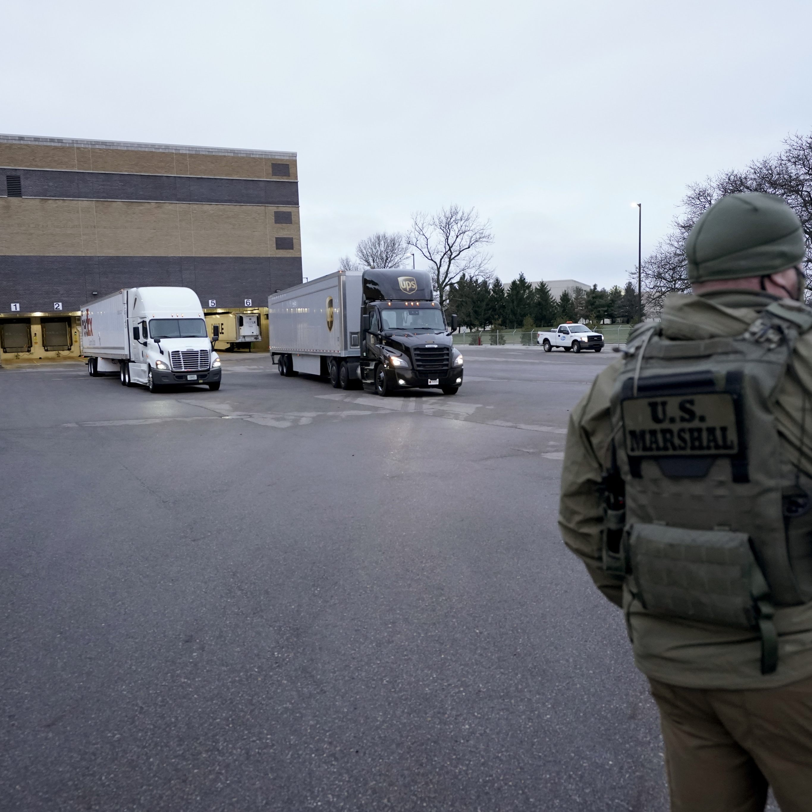 In den USA wurden die ersten Impfstoffe ausgeliefert