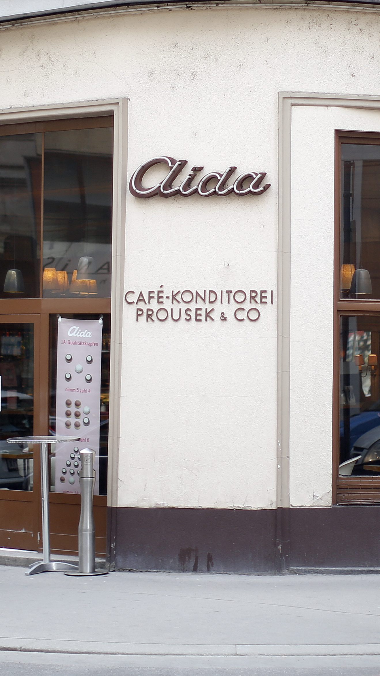 Die Hälfte der 30 Aida-Filialen in Wien könnten geschlossen werden.