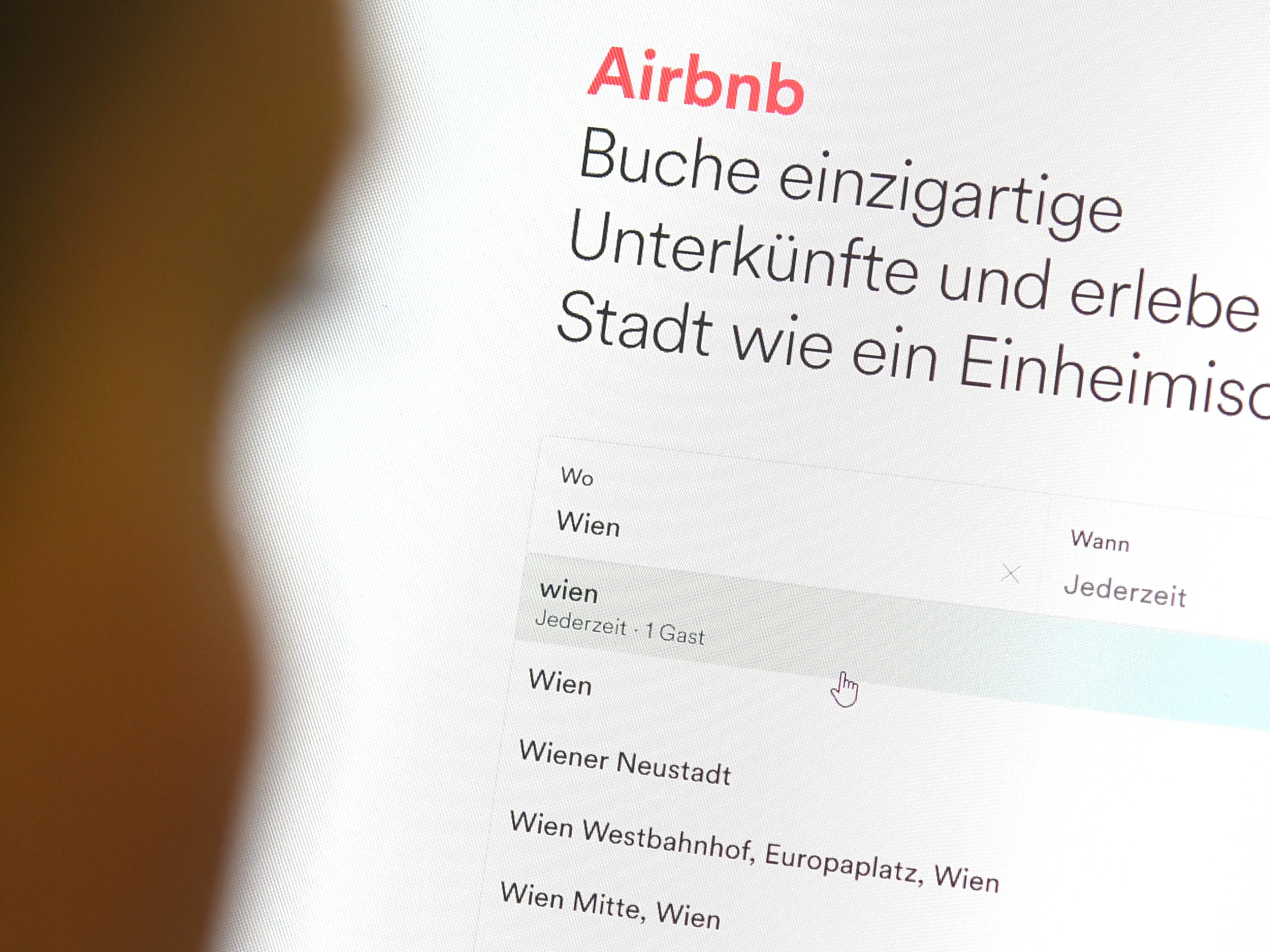 Die Finanz nimmt Steuerhinterzieher auf Airbnb ins Visier.