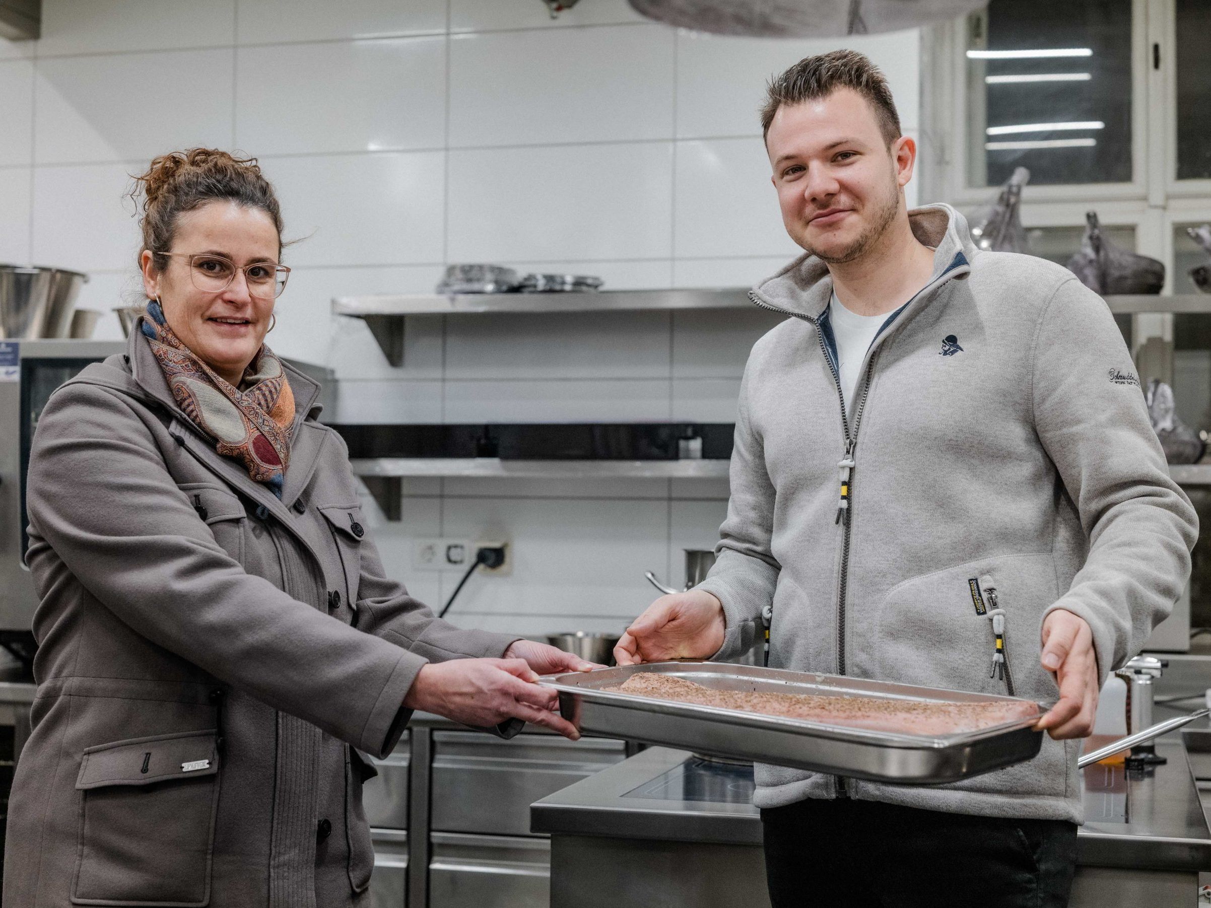 Judith Hartweger, Leiterin der Gruft, und Gastronom Benjamin Buxbaum Judith Hartweger, Leiterin der Gruft, und Gastronom Benjamin Buxbaum
