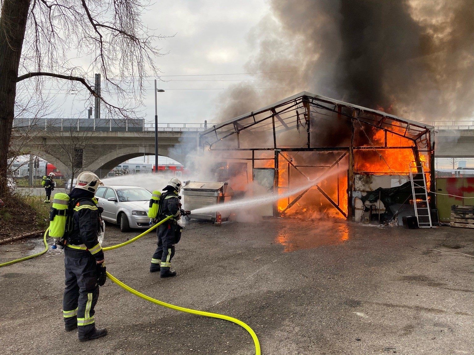 Die Feuerwehr konnte den Brand in einer halben Stunde löschen.