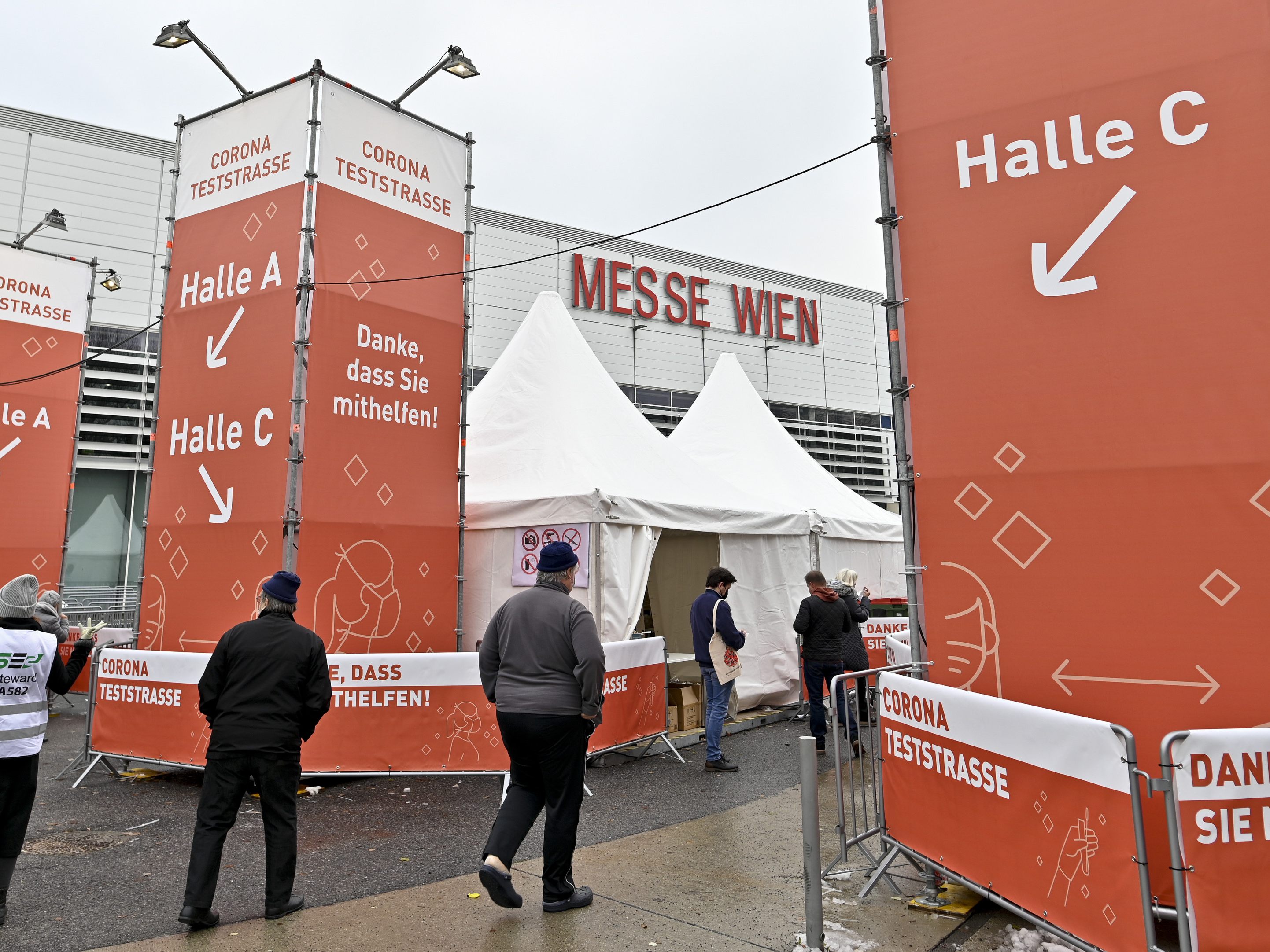 Die Messe Wien hat noch einiges an Kapazität frei. Die Messe Wien hat noch einiges an Kapazität frei.