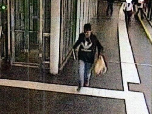 Dieser Mann, der in der U4 eine Handtasche stahl, wird polizeilich gesucht