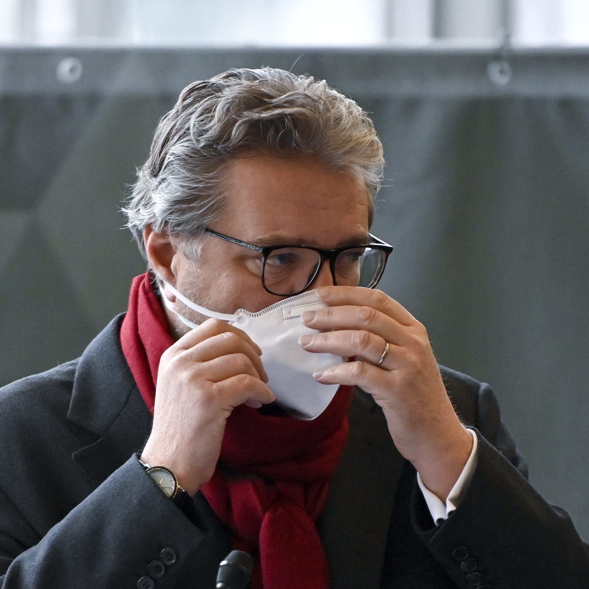 Peter Hacker fordert Hilfen für Tourismus-Betriebe.