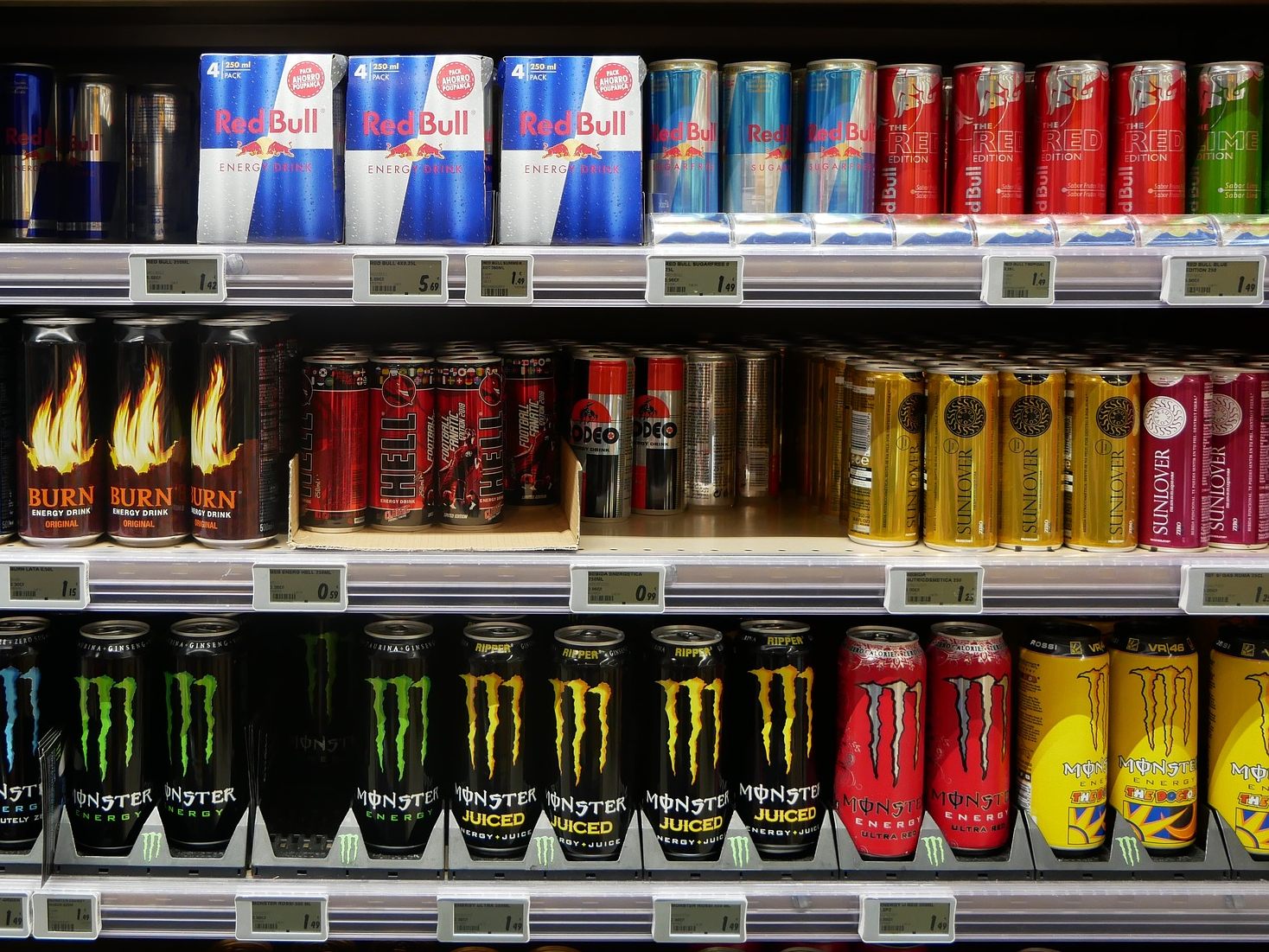 Die Energy Drinks waren in einem Supermarkt gestohlen worden