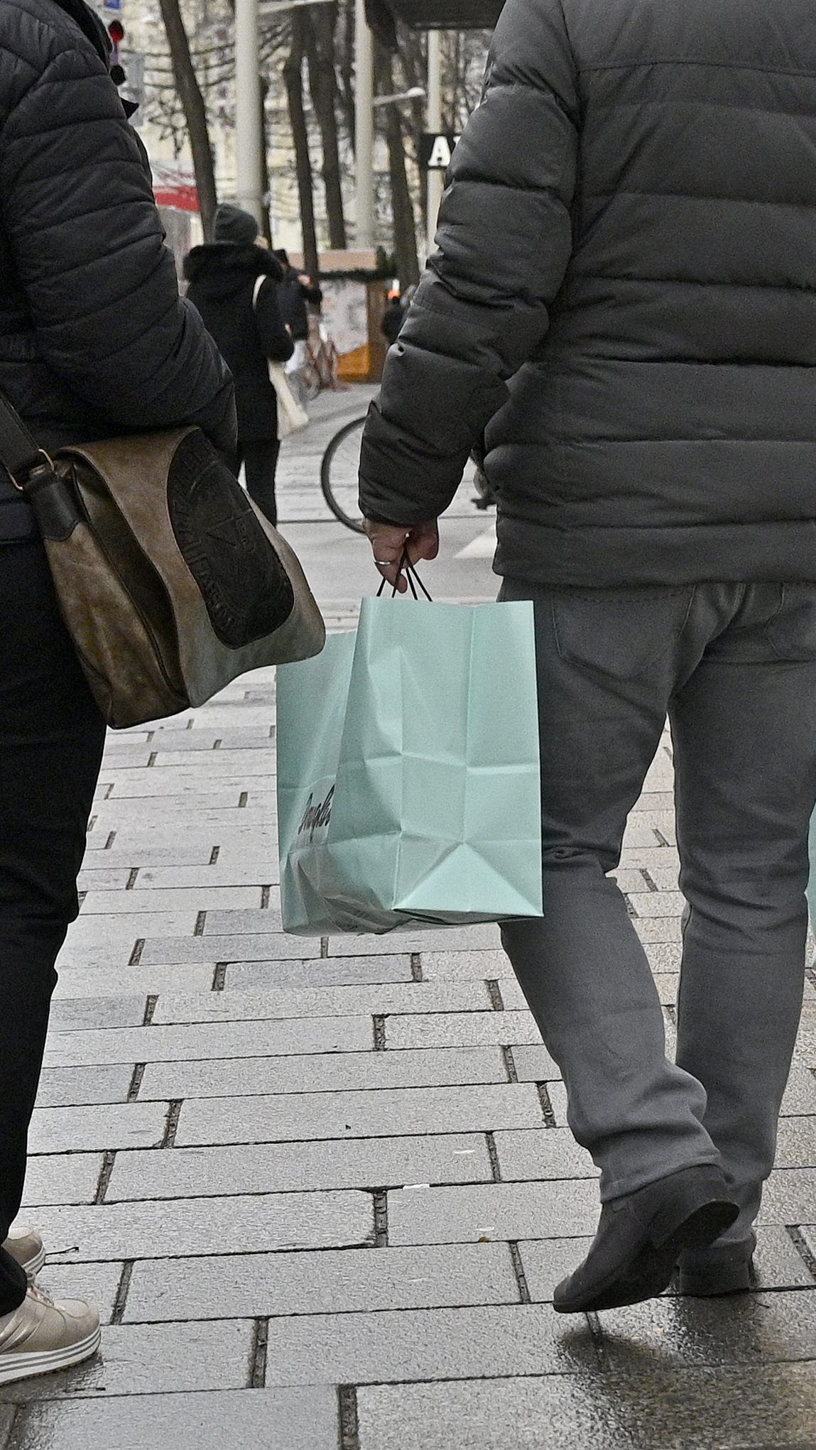 Bundeskanzler Sebastian Kurz rät dazu, die Weihnachtseinkäufe auf mehrere Tage aufzuteilen.