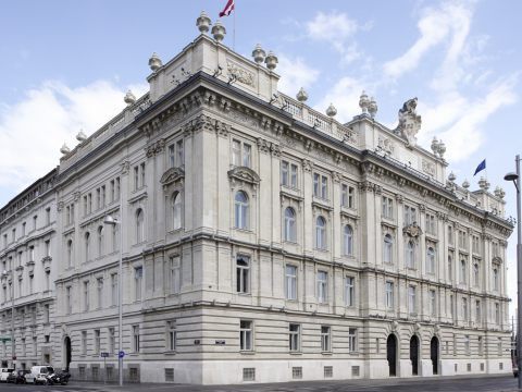 Der Kongress findet erstmals als Hybrid-Veranstaltung im Wiener Haus der Industrie und als Online-Veranstaltung mit einem Livestream statt. Der Kongress findet erstmals als Hybrid-Veranstaltung im Wiener Haus der Industrie und als Online-Veranstaltung mit einem Livestream statt.