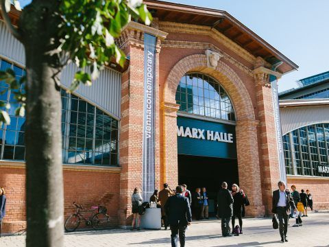 Die Kunstmesse findet in der Marx Halle statt.