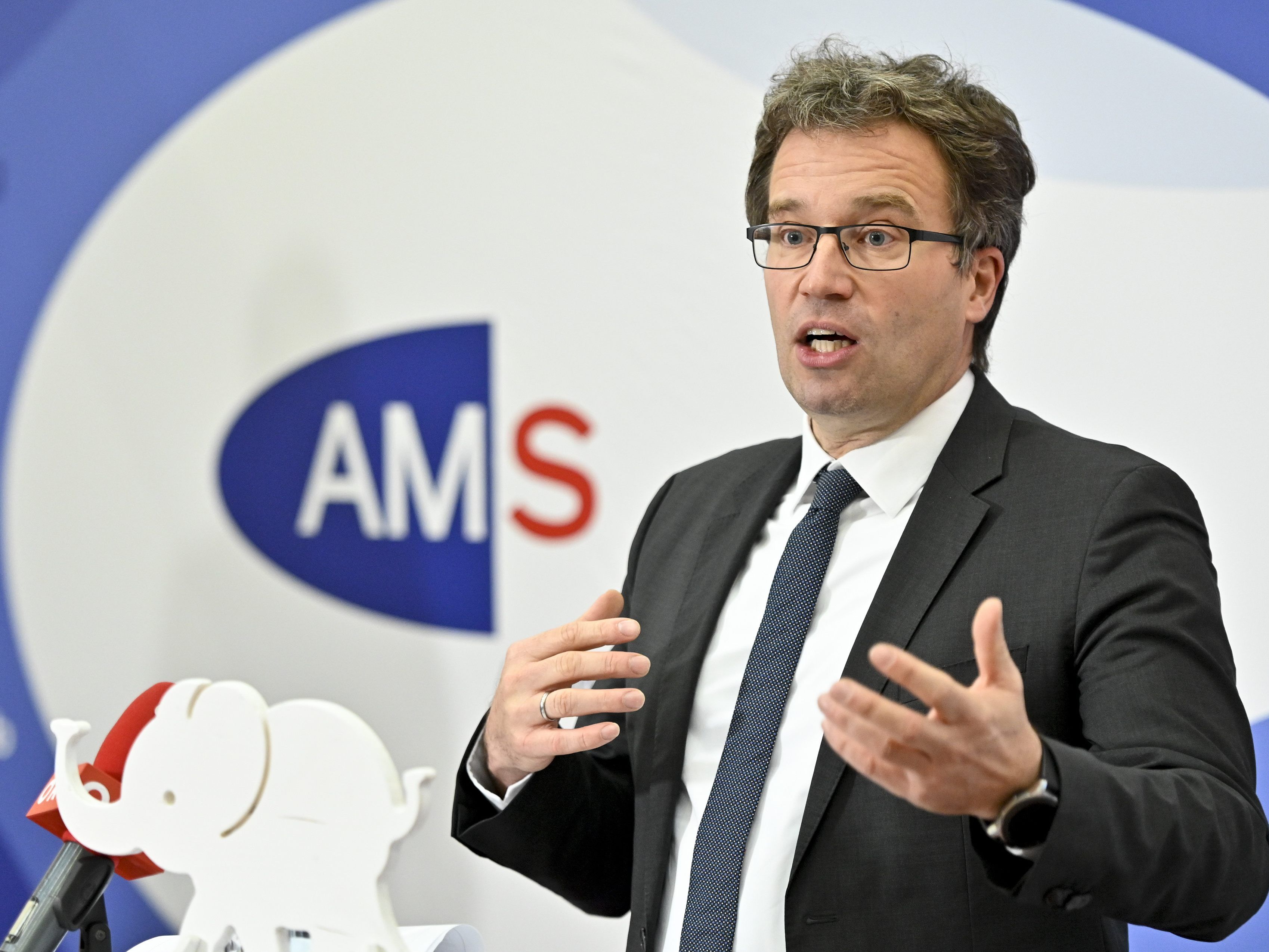 Kopf möchte das aktuelle Modell beibehalten.