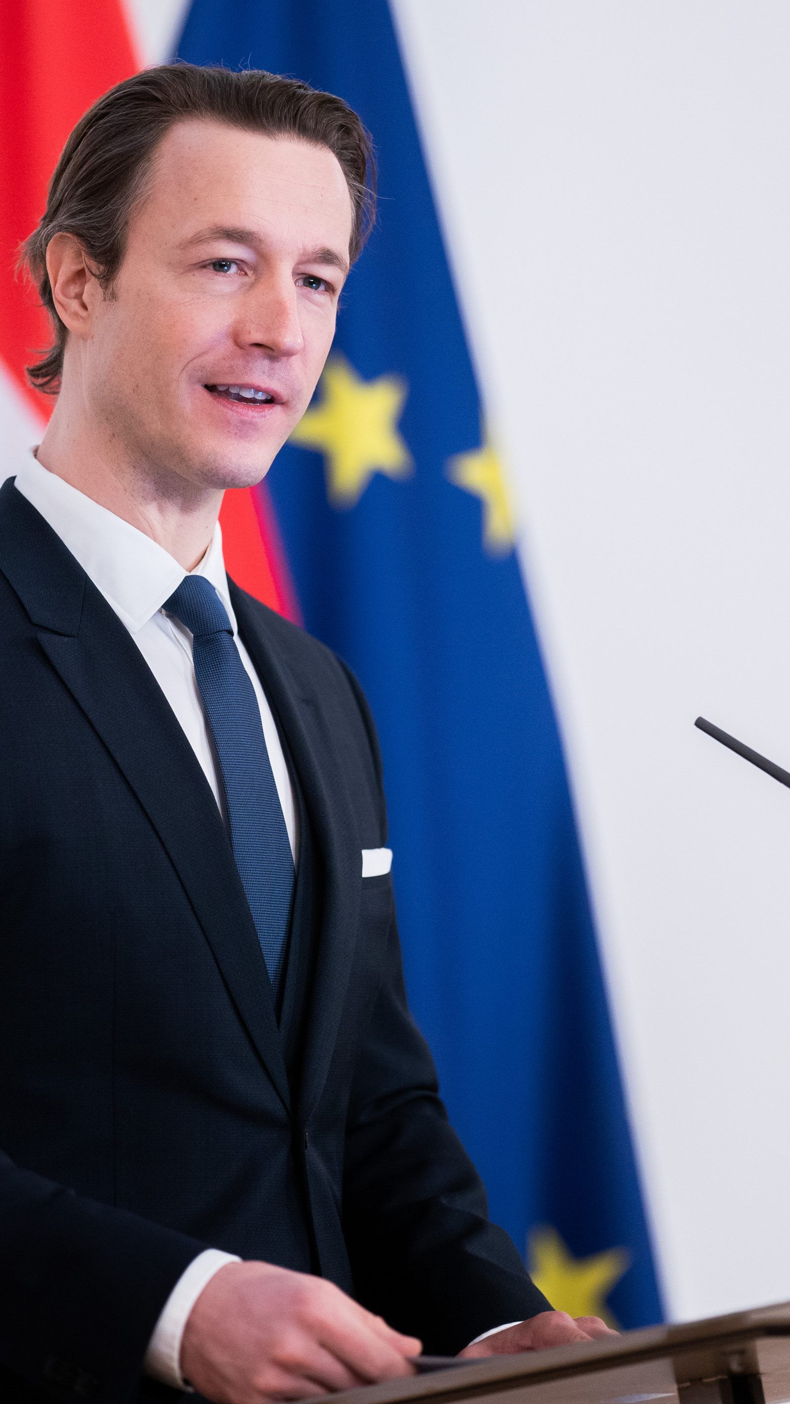 Blümel kündigte eine Aufstockung an.