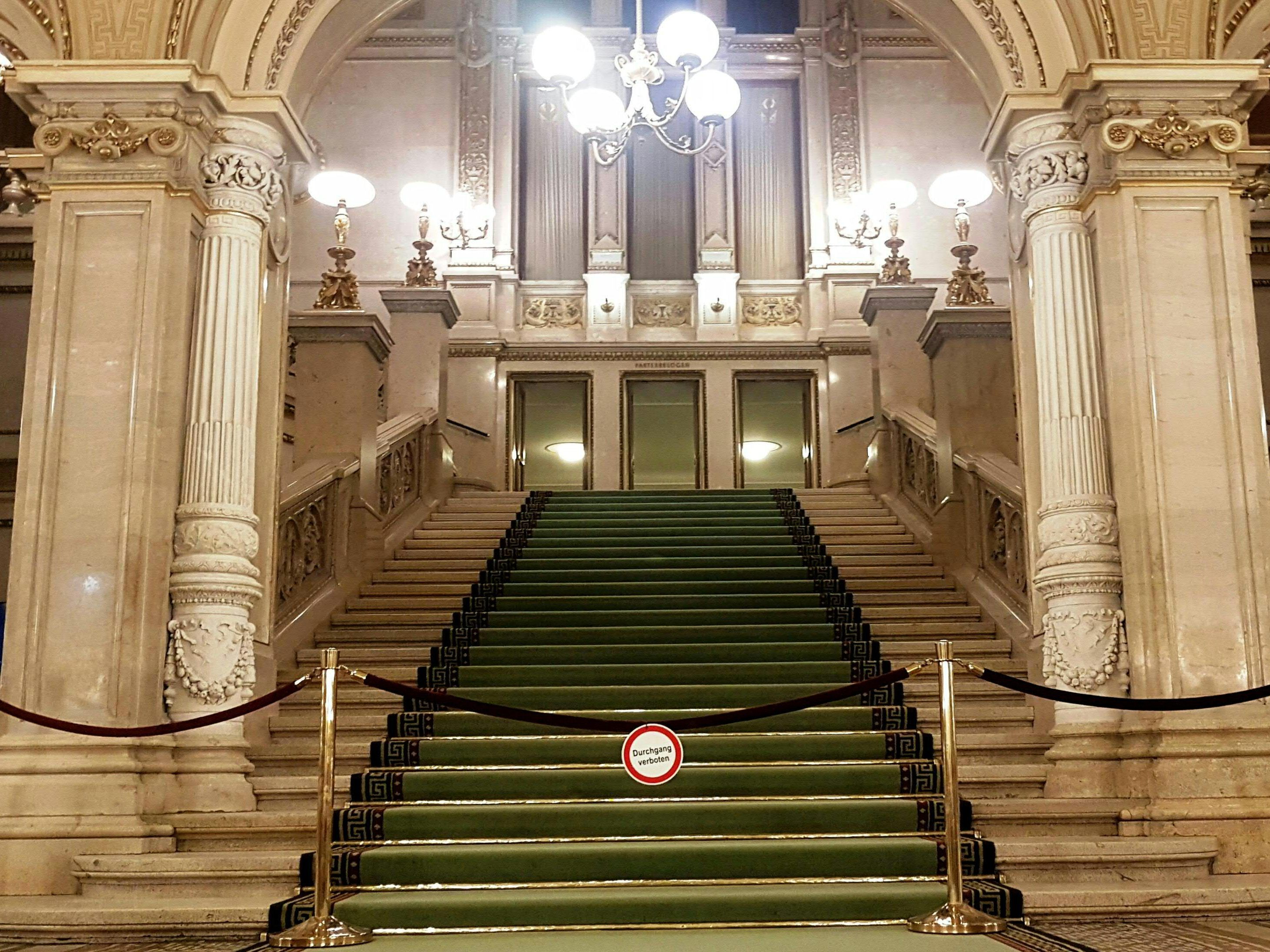 Die Staatsoper wollte am heutigen Montag eigentlich den Spielplan ab 18. Jänner bekannt geben.