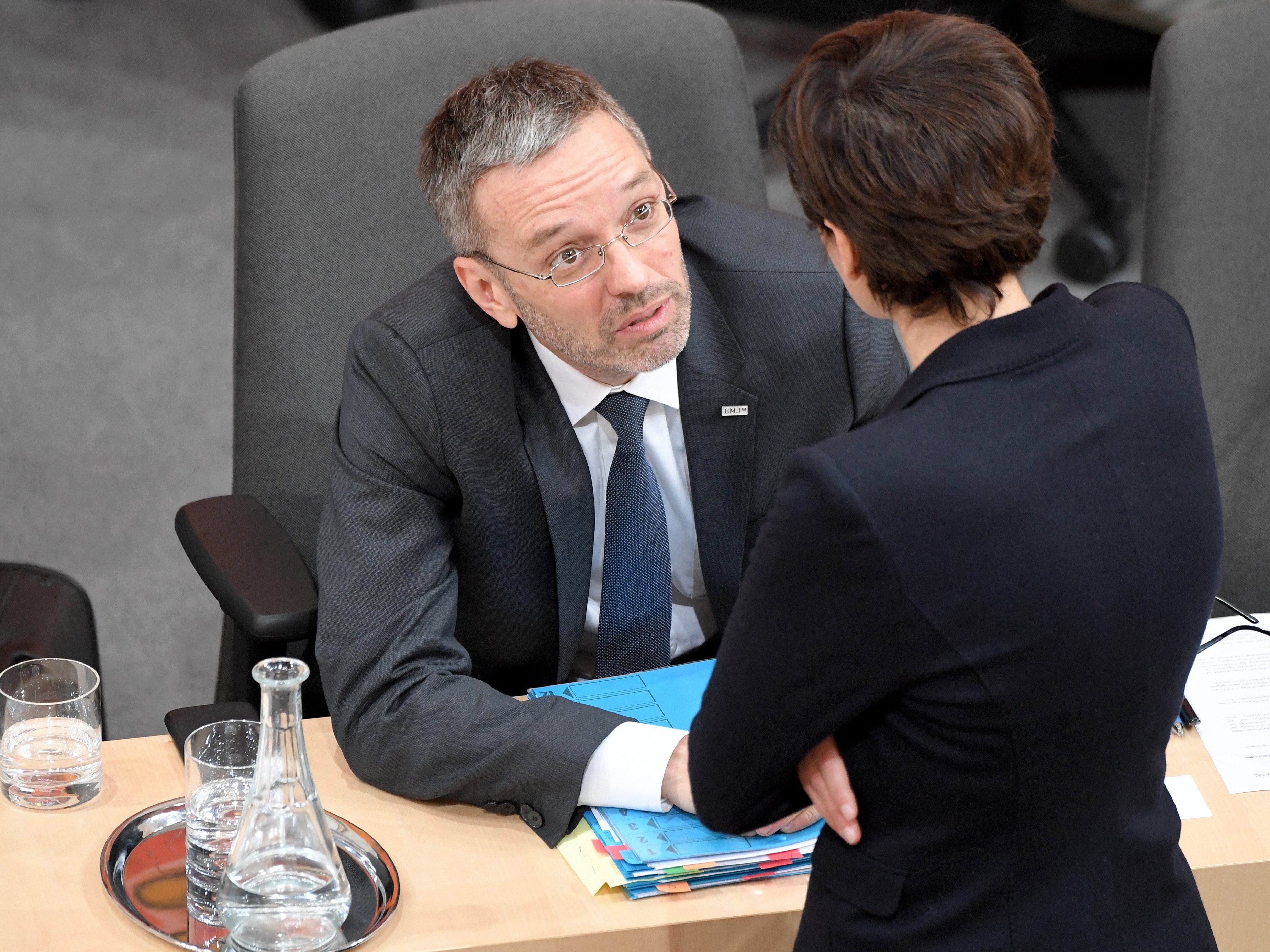 Kickl will Unterstützung von der SPÖ. Kickl will Unterstützung von der SPÖ.