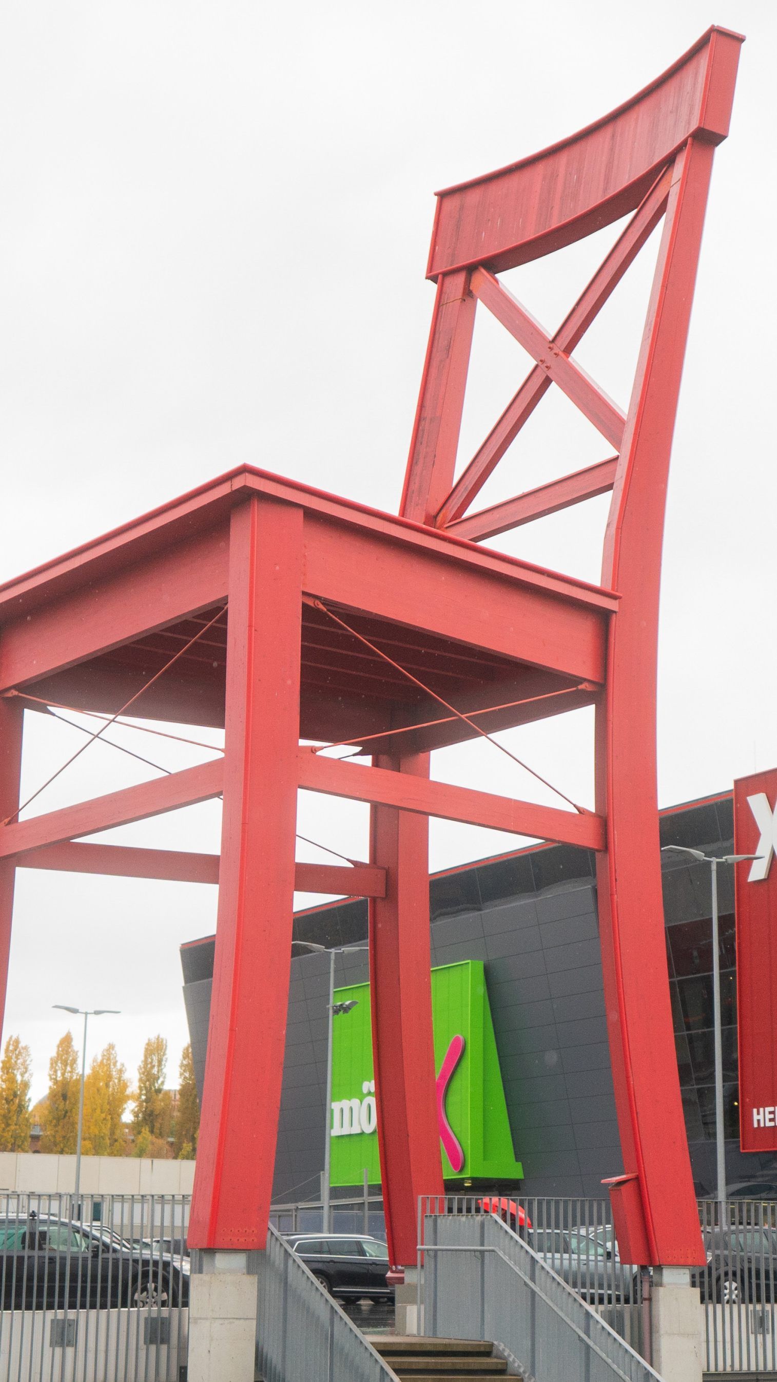 Große Händler wie etwa XXXLutz sind mit den Corona-Wirtschaftshilfen unzufrieden.