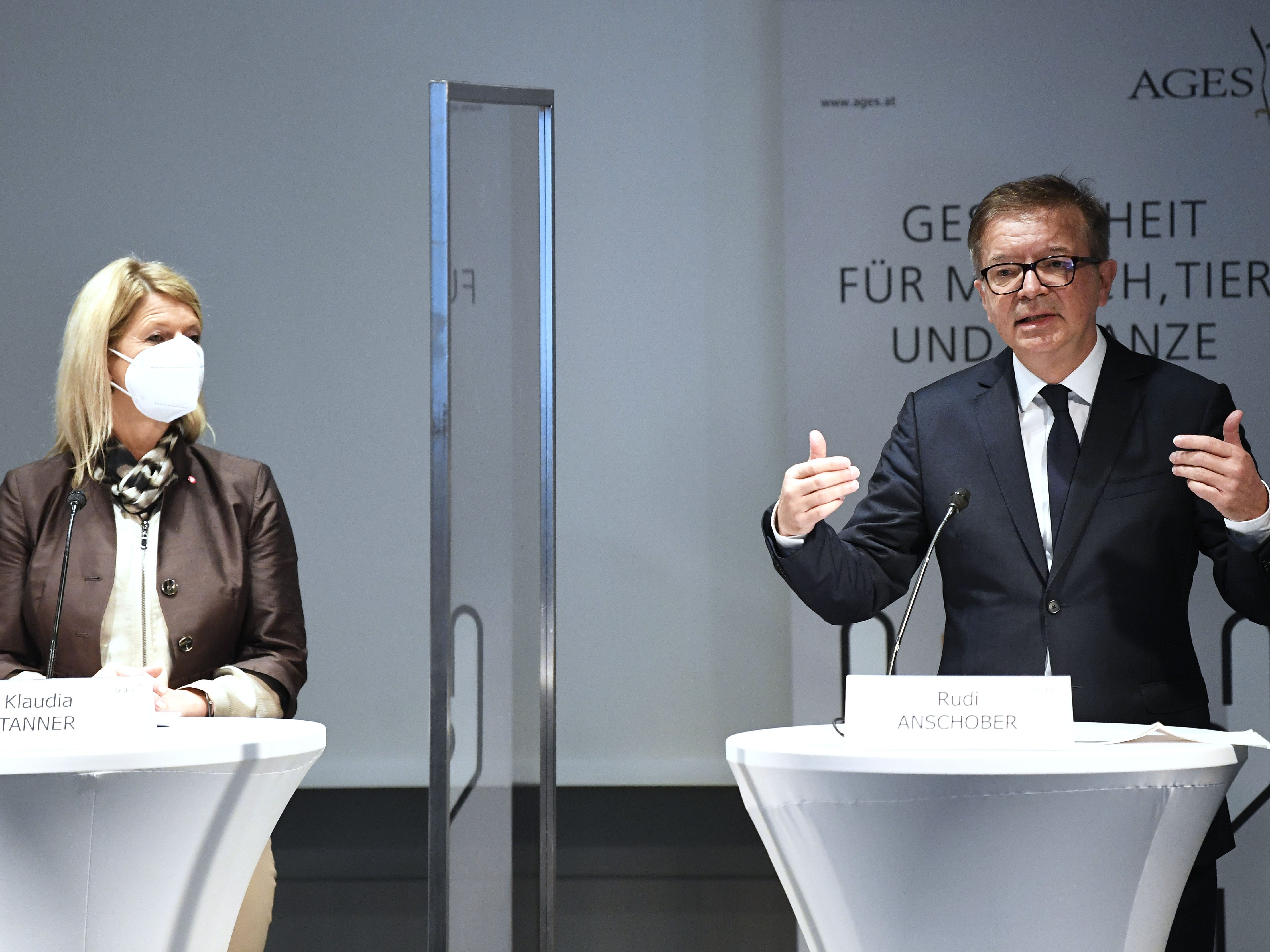 Gesundheitsminister Anschober betonte noch einmal Impfziele bis zum Sommer. Gesundheitsminister Anschober betonte noch einmal Impfziele bis zum Sommer.