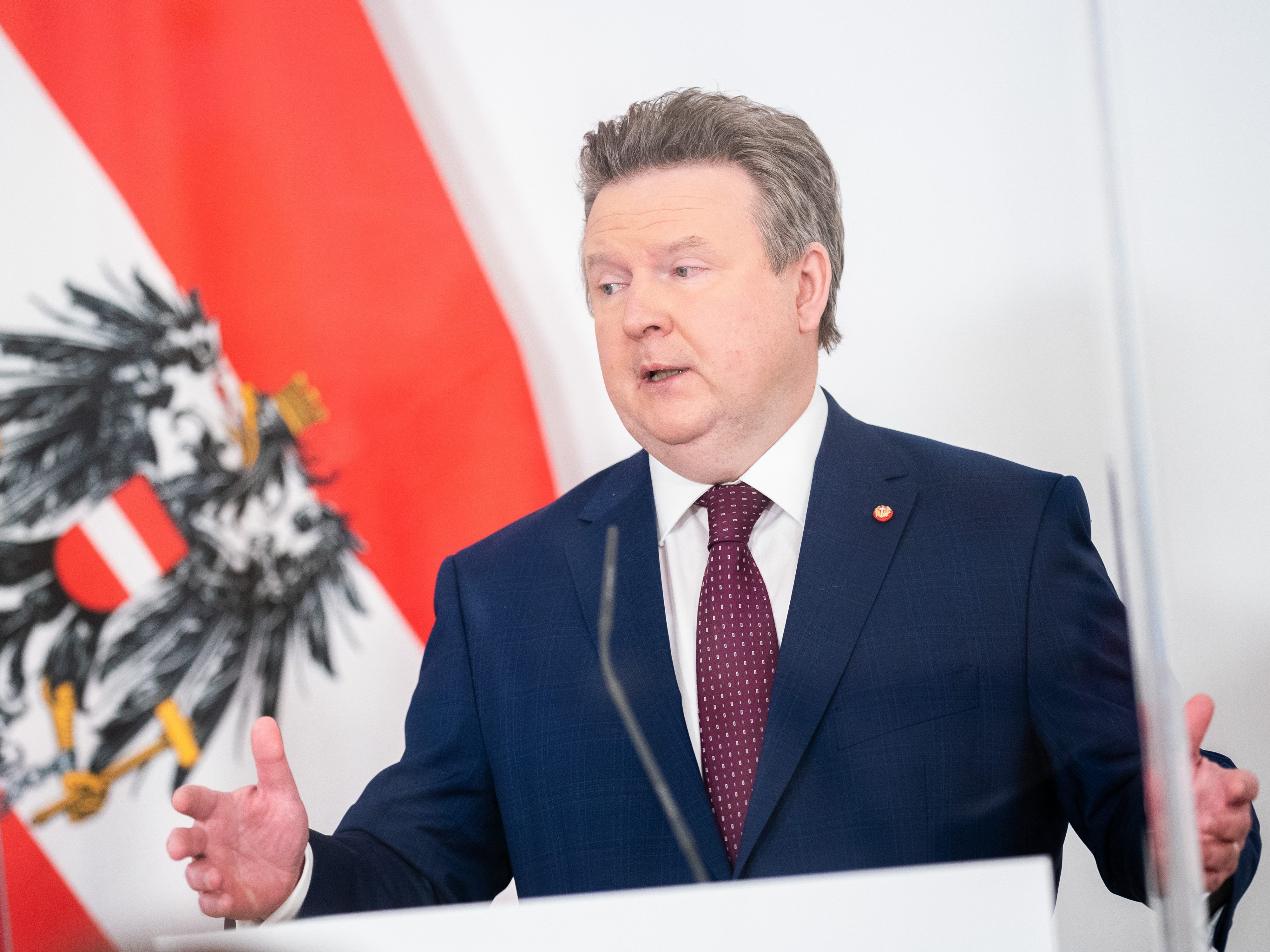 Wiens Bürgermeister Michael Ludwig möchte schon bald die Schulen geöffnet sehen.