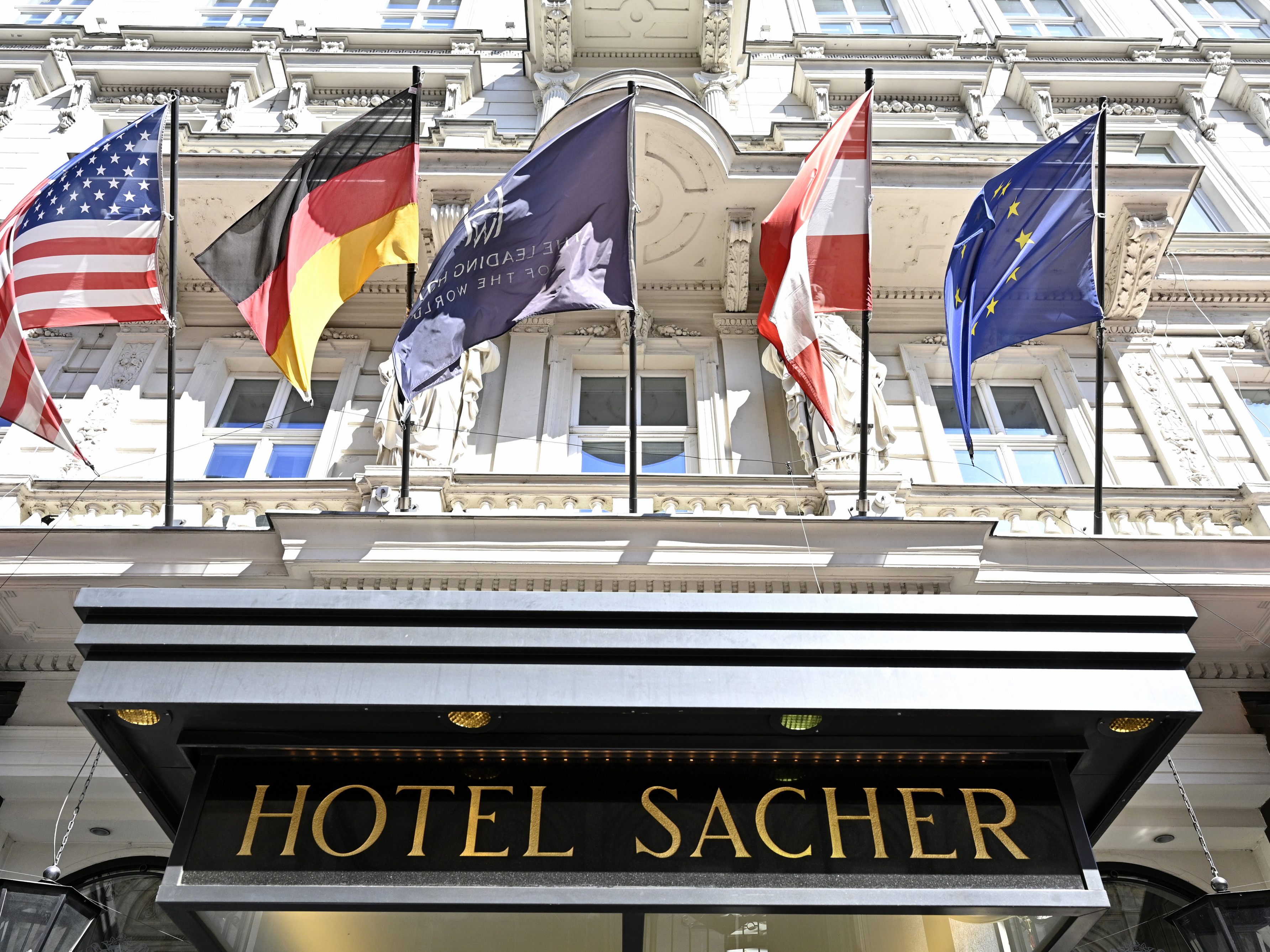 Es wird gefordert, dass die Hotels wieder öffnen dürfen - mittels regelmäßigen Coronavirus-Testungen.