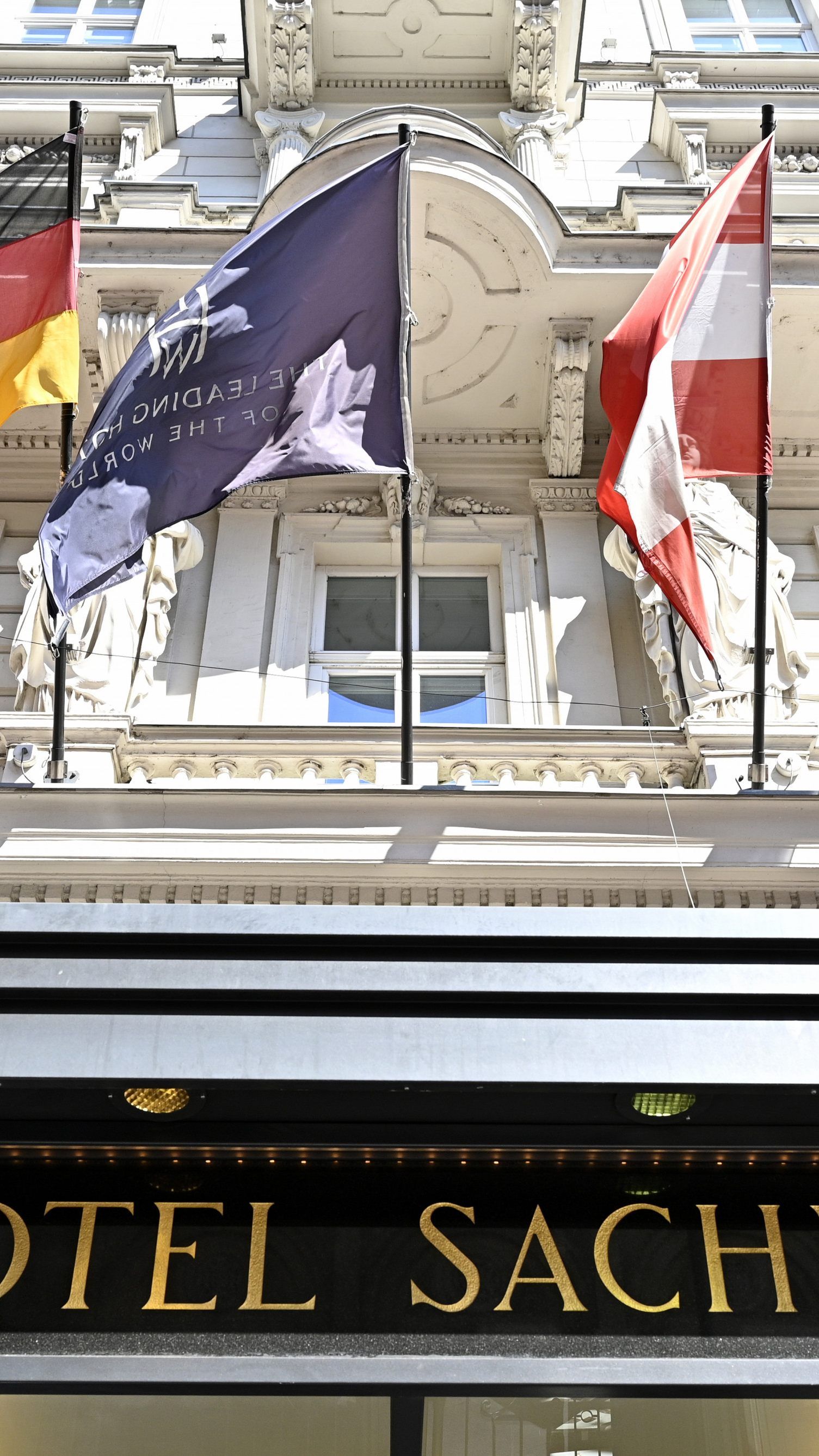 Es wird gefordert, dass die Hotels wieder öffnen dürfen - mittels regelmäßigen Coronavirus-Testungen.