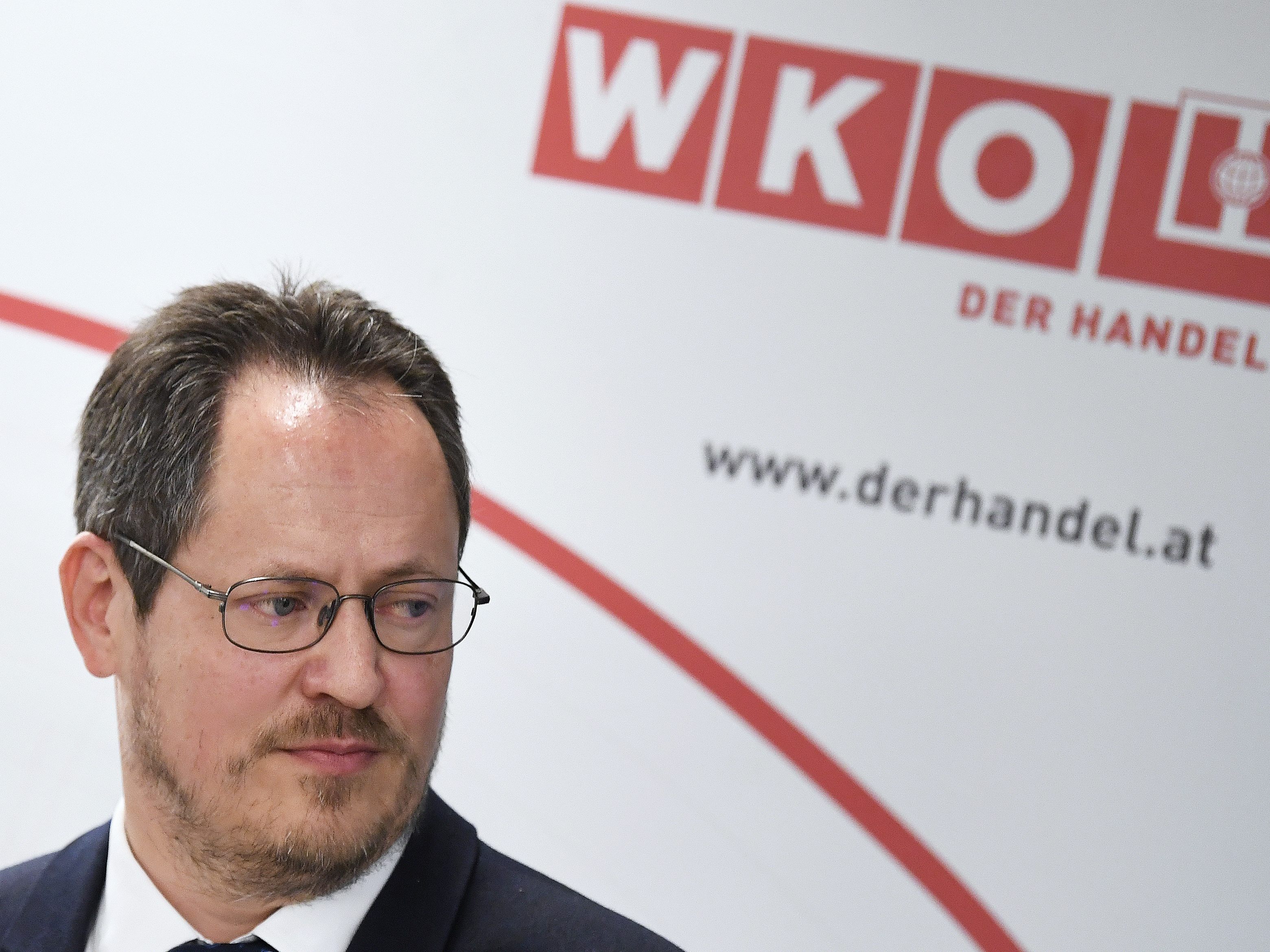 Schäden durch die aktuellen Schließungen seien "teilweise irreparabel". Schäden durch die aktuellen Schließungen seien "teilweise irreparabel".