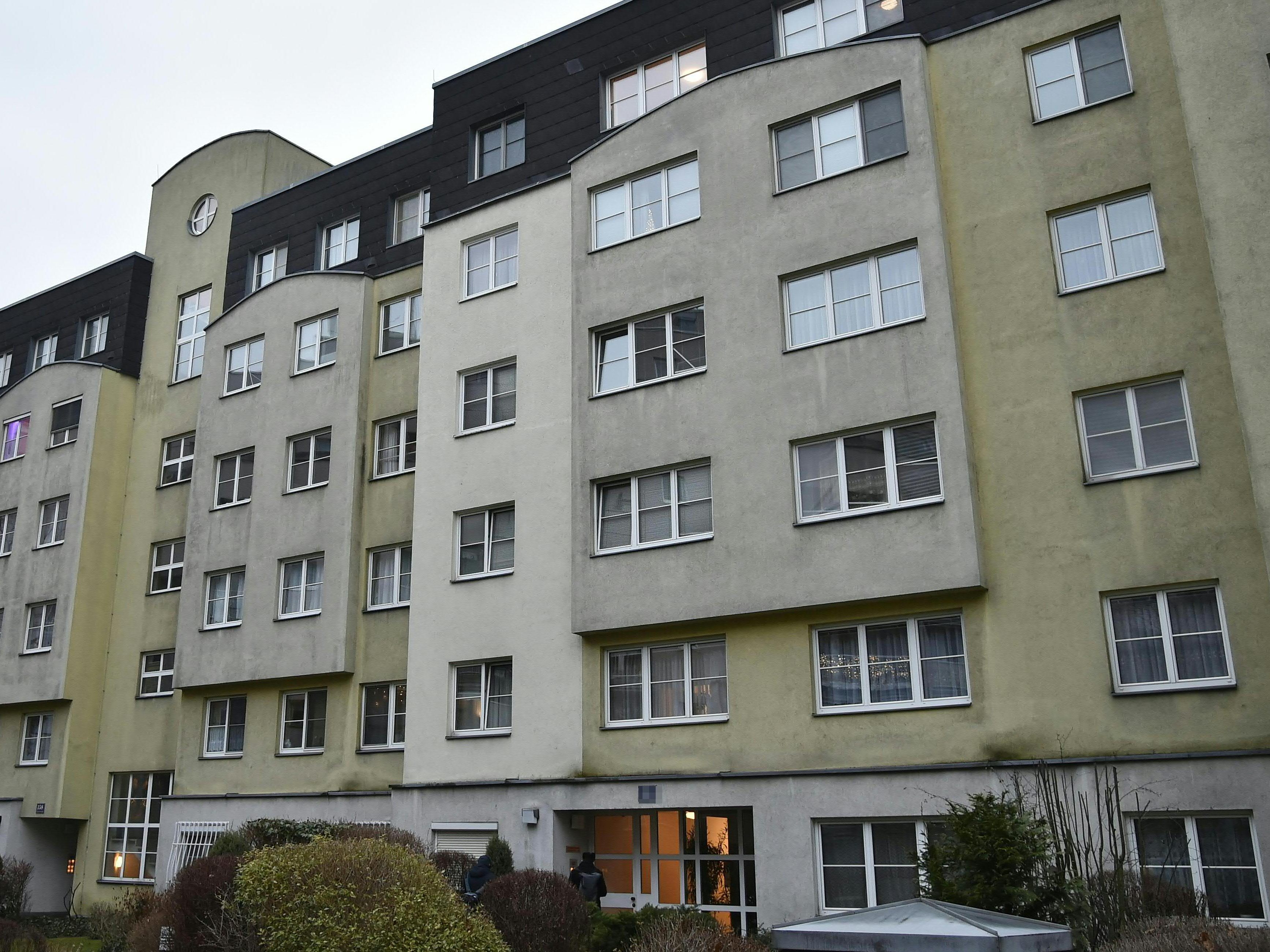 Nach dem tödlichen Polizeieinsatz laufen die Ermittlungen. Nach dem tödlichen Polizeieinsatz laufen die Ermittlungen.