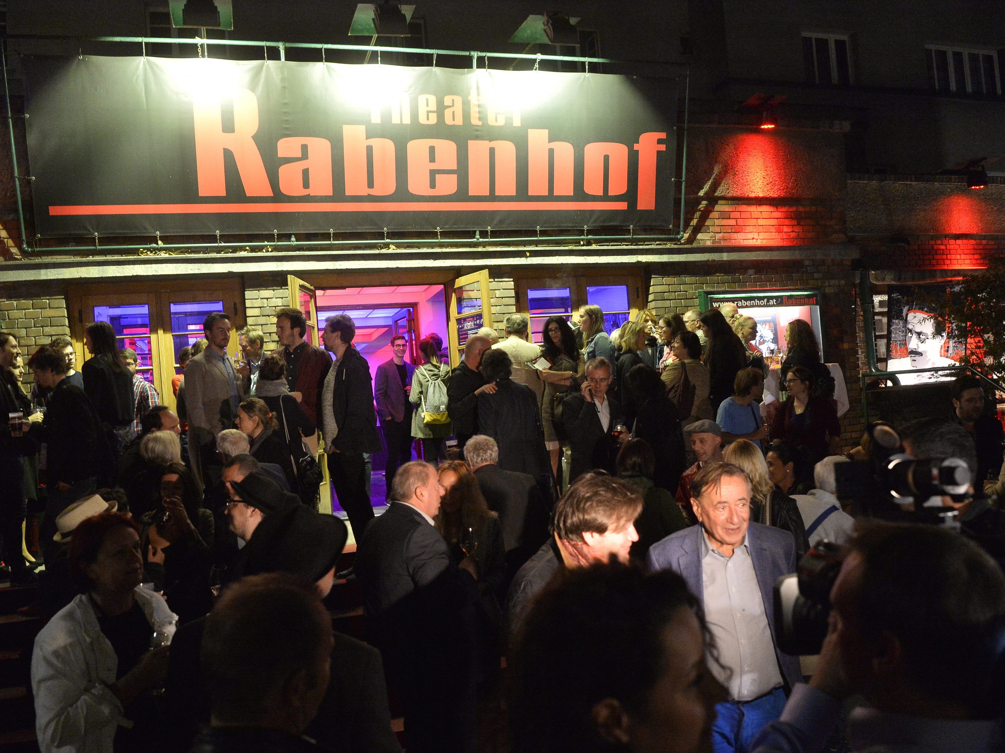 Szenen wie diese sind aktuell rund ums Wiener Rabenhof-Theater nicht zu erleben