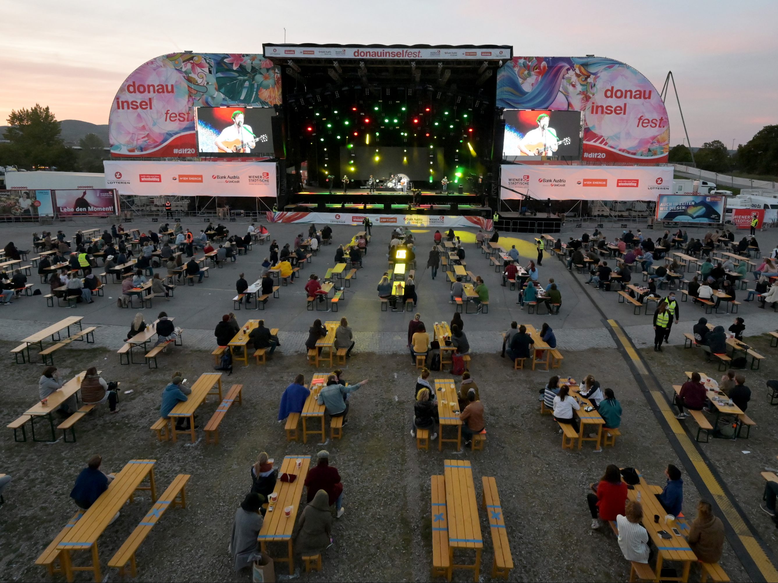 Das Wiener Donauinselfest soll auch in diesem Jahr in einem kleineren Rahmen stattfinden. Das Wiener Donauinselfest soll auch in diesem Jahr in einem kleineren Rahmen stattfinden.