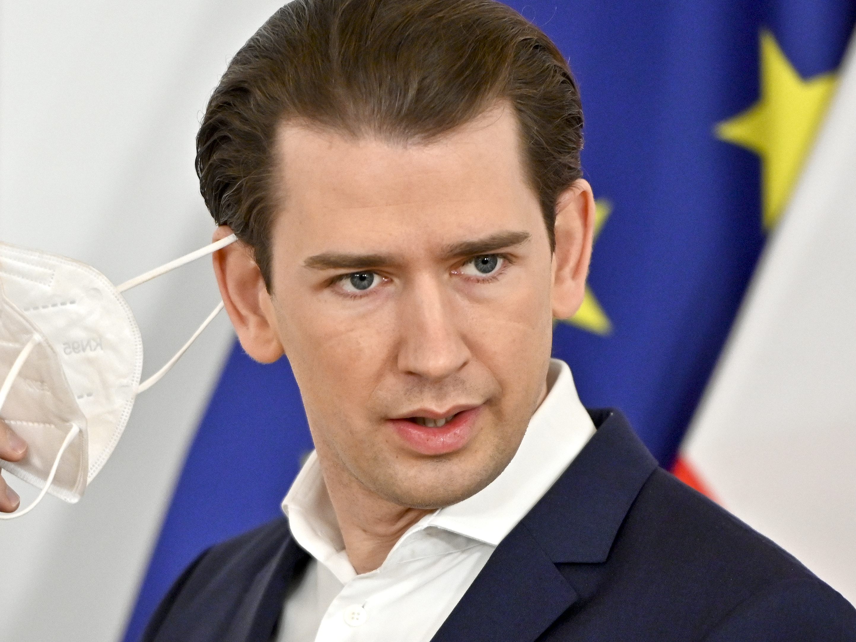 "Die Mutationen bremsen eine vollkommene Lockerung", lässt Kanzler Kurz bereits im Vorfeld keine Hoffnung auf ein komplettes Ende des Lockdowns aufkommen. "Die Mutationen bremsen eine vollkommene Lockerung", lässt Kanzler Kurz bereits im Vorfeld keine Hoffnung auf ein komplettes Ende des Lockdowns aufkommen.