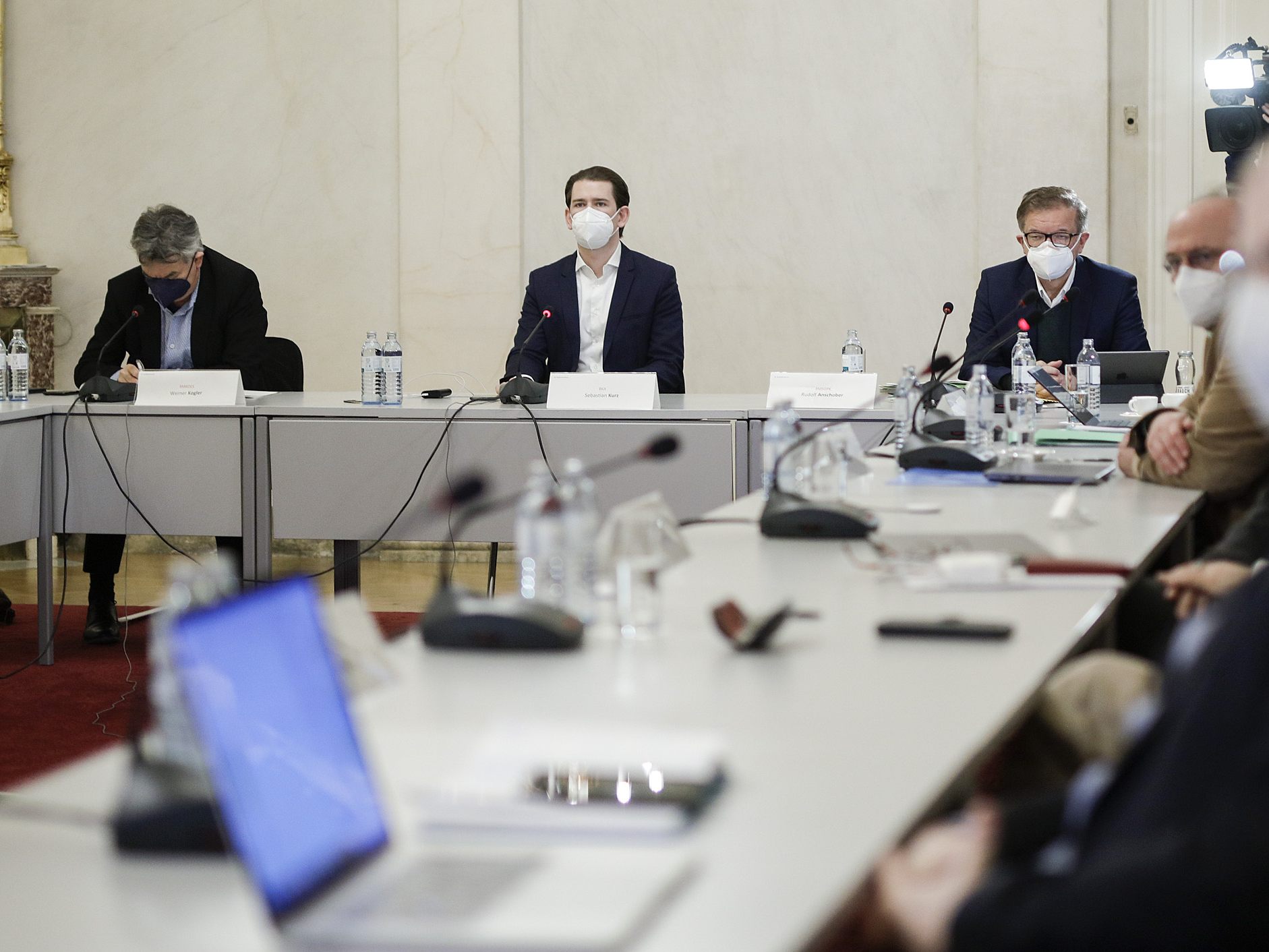Nächste Woche weiteres Treffen zwischen Regierung, Experten und Opposition angesetzt Nächste Woche weiteres Treffen zwischen Regierung, Experten und Opposition angesetzt