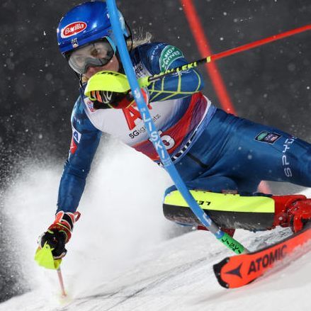 Shiffrin triumphiert in Flachau