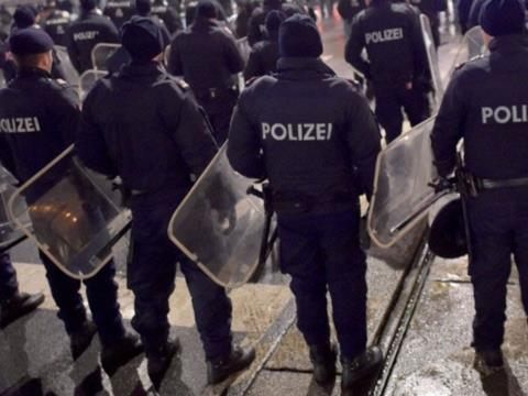 Bei einer Demonstration in Wien kam es zu Zwischenfällen Bei einer Demonstration in Wien kam es zu Zwischenfällen