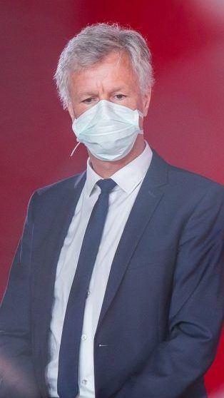 Mit "Am beschta teschta, ned schimpfa, impfa" hat sich Gerald Fleisch ein hochaktuelles Anliegen von der Seele geschrieben und gesungen.