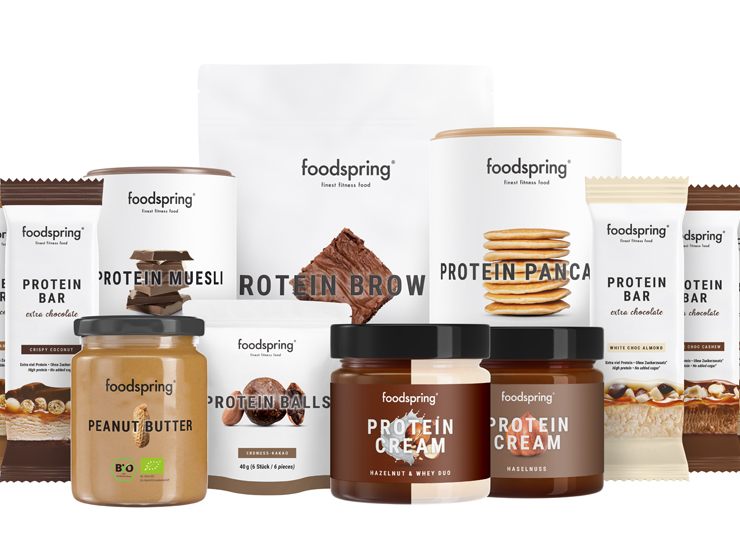 Das Schoko-Gönnpaket von foodspring lässt die Herzen von Naschkatzen höher schlagen. Das Schoko-Gönnpaket von foodspring lässt die Herzen von Naschkatzen höher schlagen.