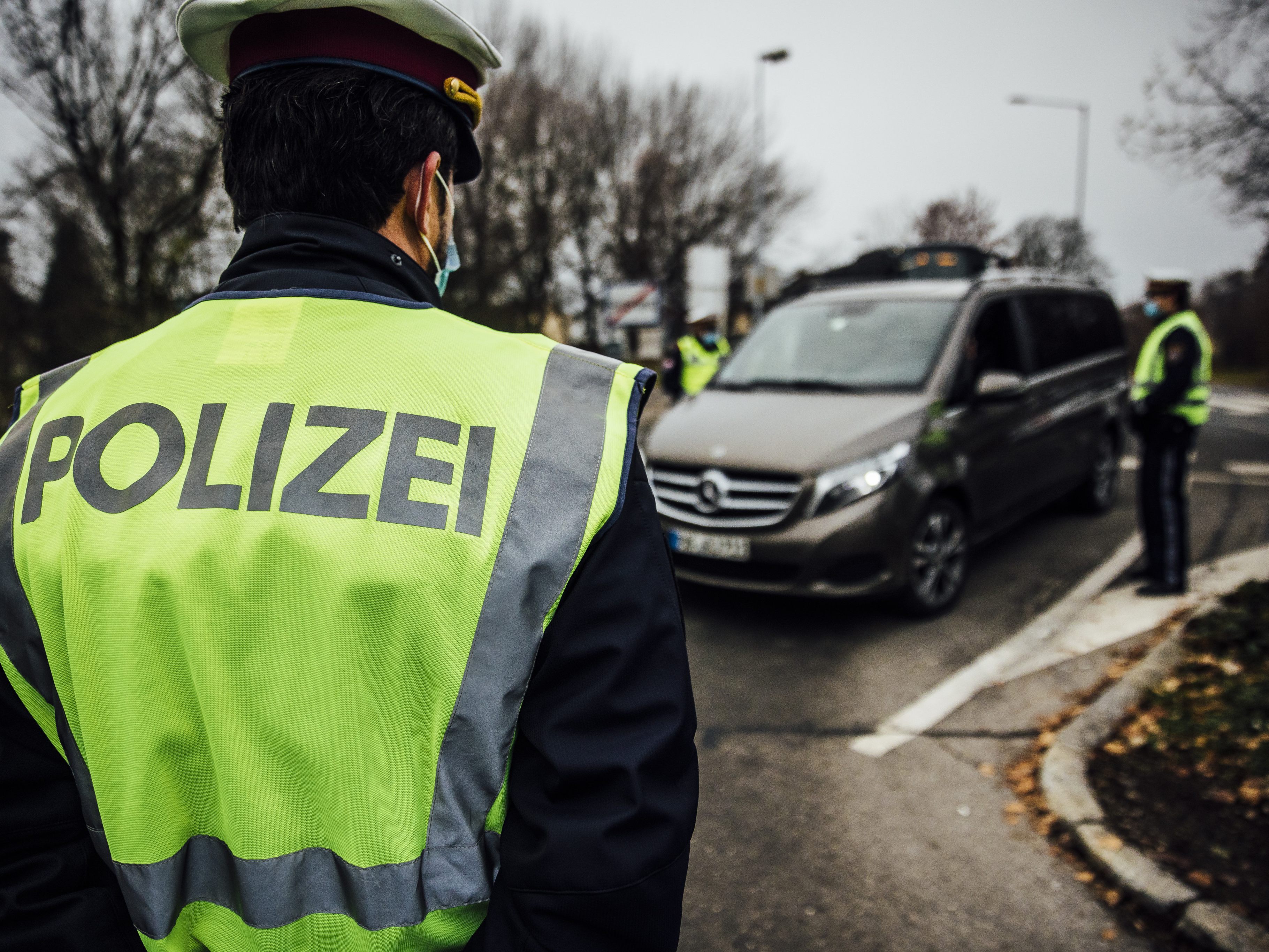 805 Personen wurden nach dem Grenzübertritt in Heimquarantäne geschickt. 805 Personen wurden nach dem Grenzübertritt in Heimquarantäne geschickt.