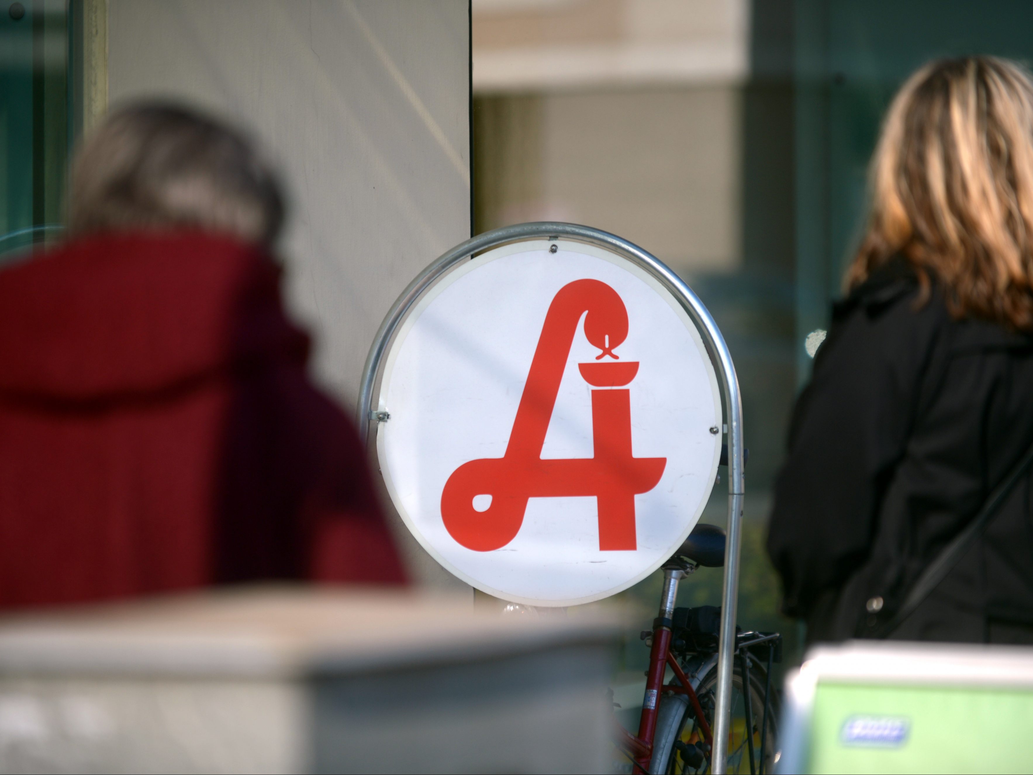 Ab Montag sollen auch in Apotheken Gratis-Schnelltests zur Verfügung stehen. Ab Montag sollen auch in Apotheken Gratis-Schnelltests zur Verfügung stehen.