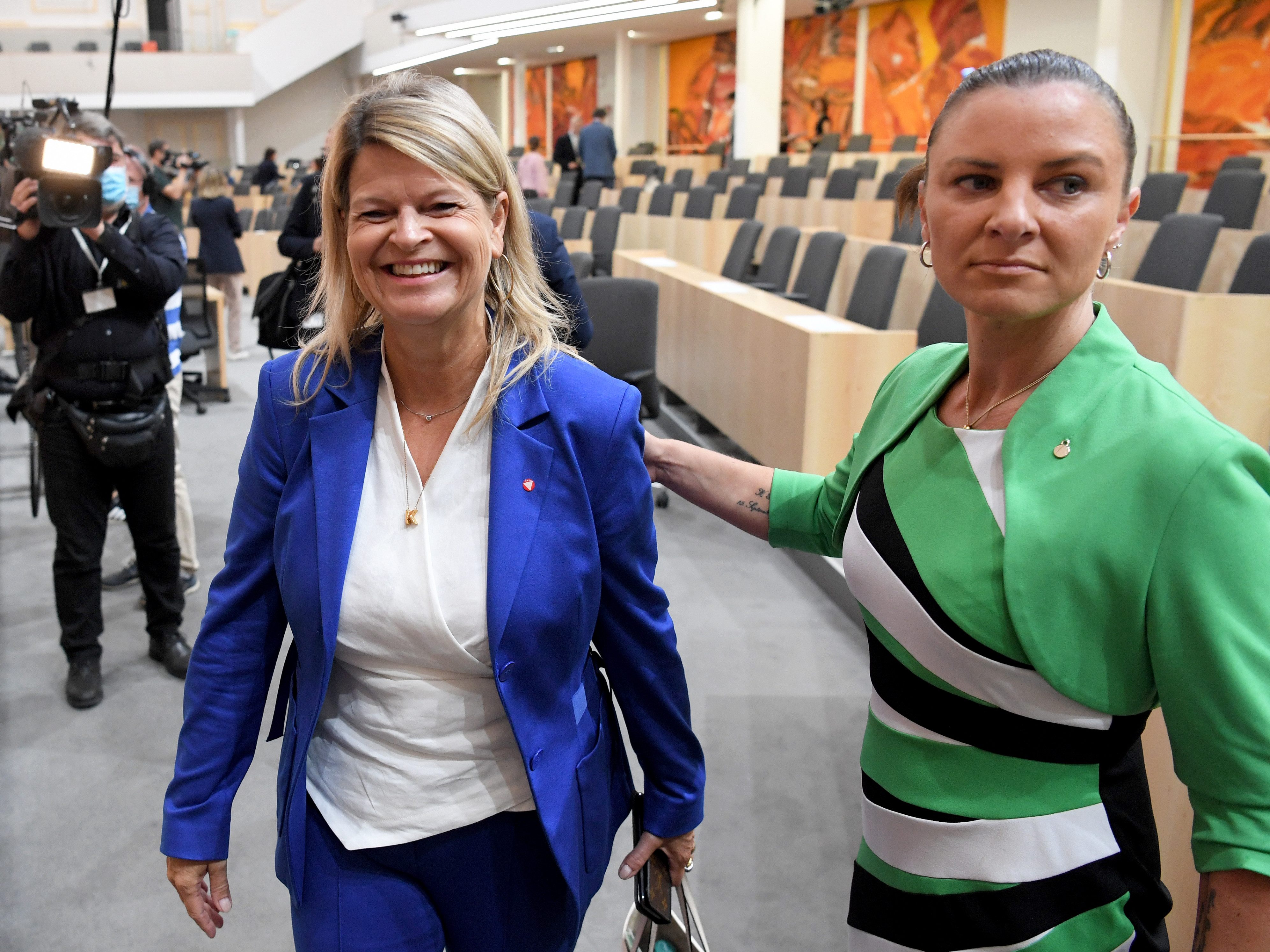 Nehammer will den Poster klagen.