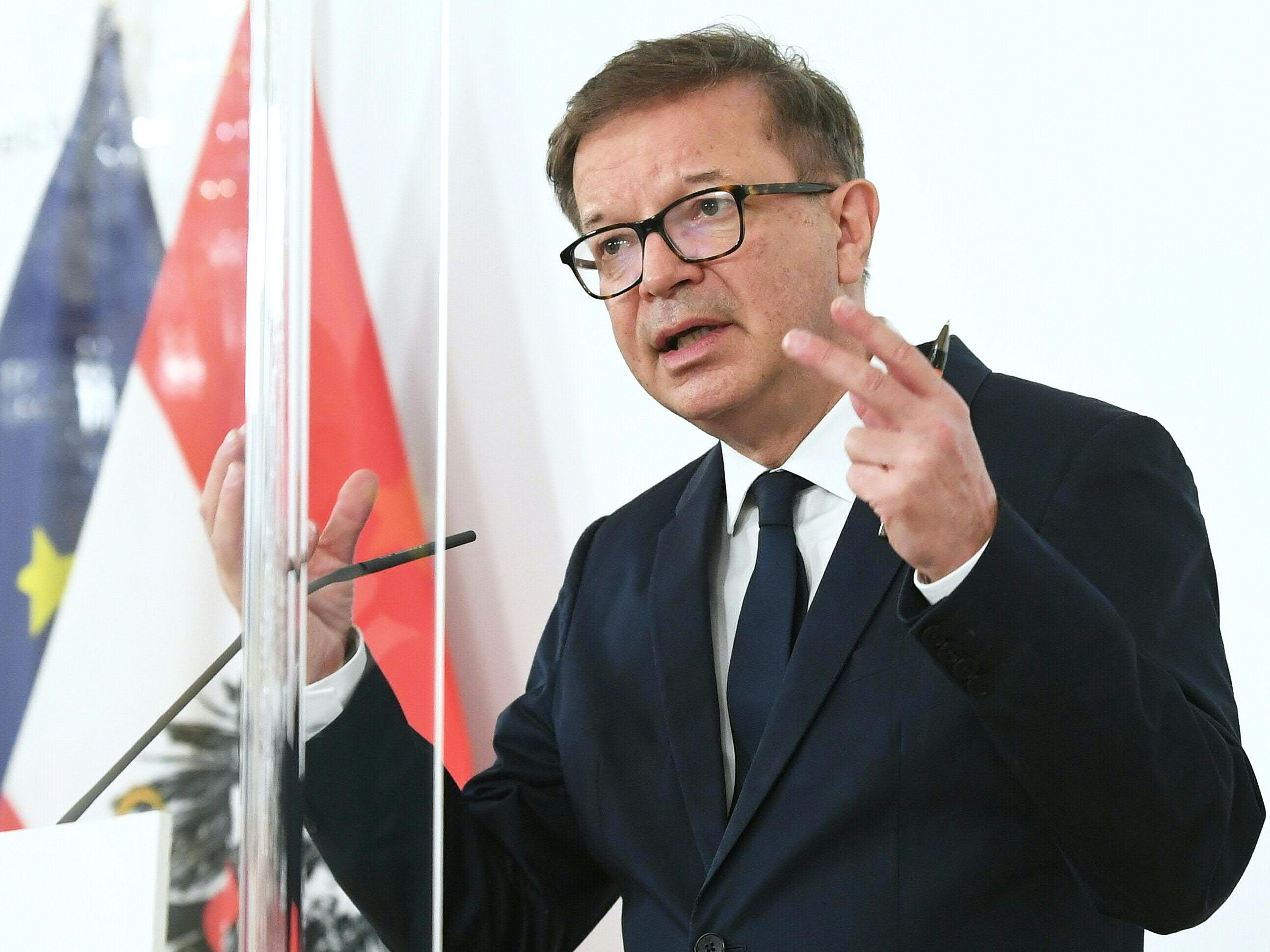 Wir berichten live ab 10.30 Uhr. Wir berichten live ab 10.30 Uhr.
