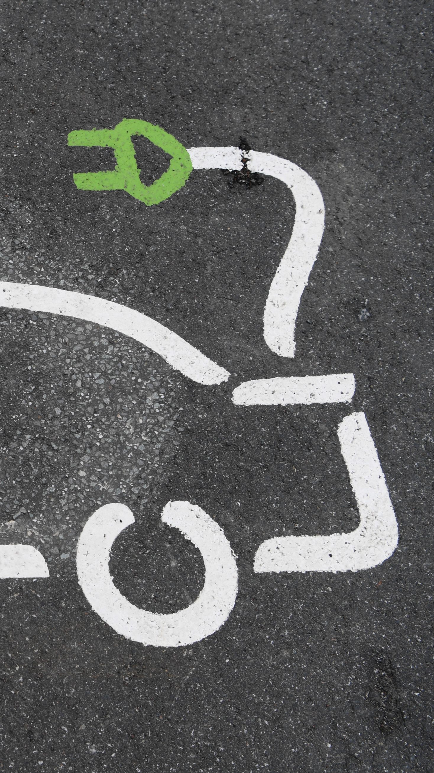 Das Interesse an Standortinfos für E-Auto-Ladestellen ist deutlich gestiegen.