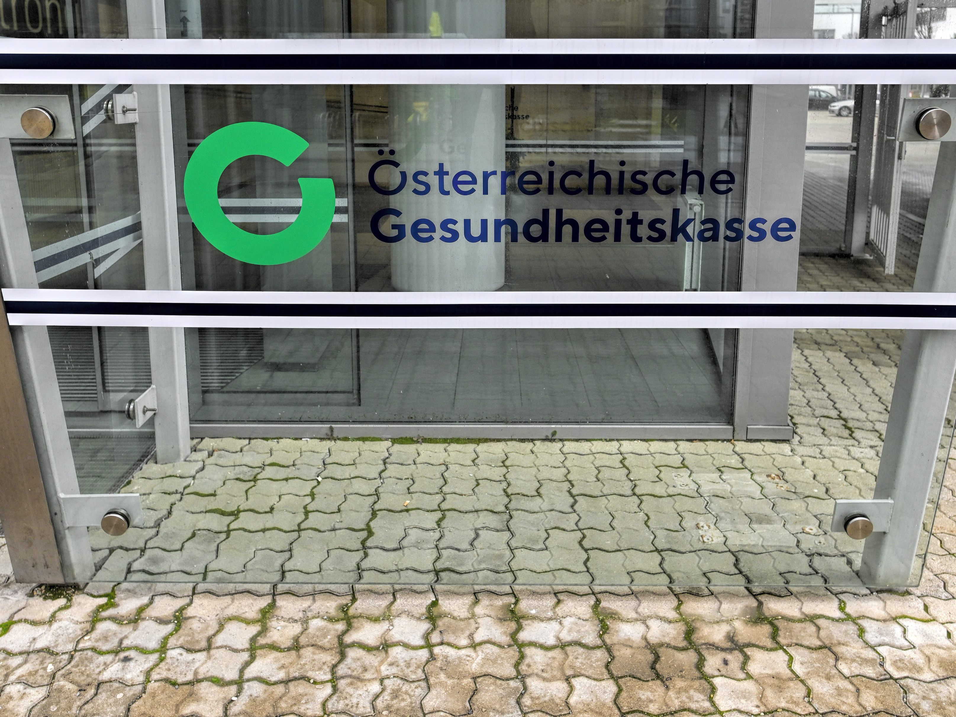 ÖGK schafft 2020 doch noch "faktisch eine schwarze Null". ÖGK schafft 2020 doch noch "faktisch eine schwarze Null".