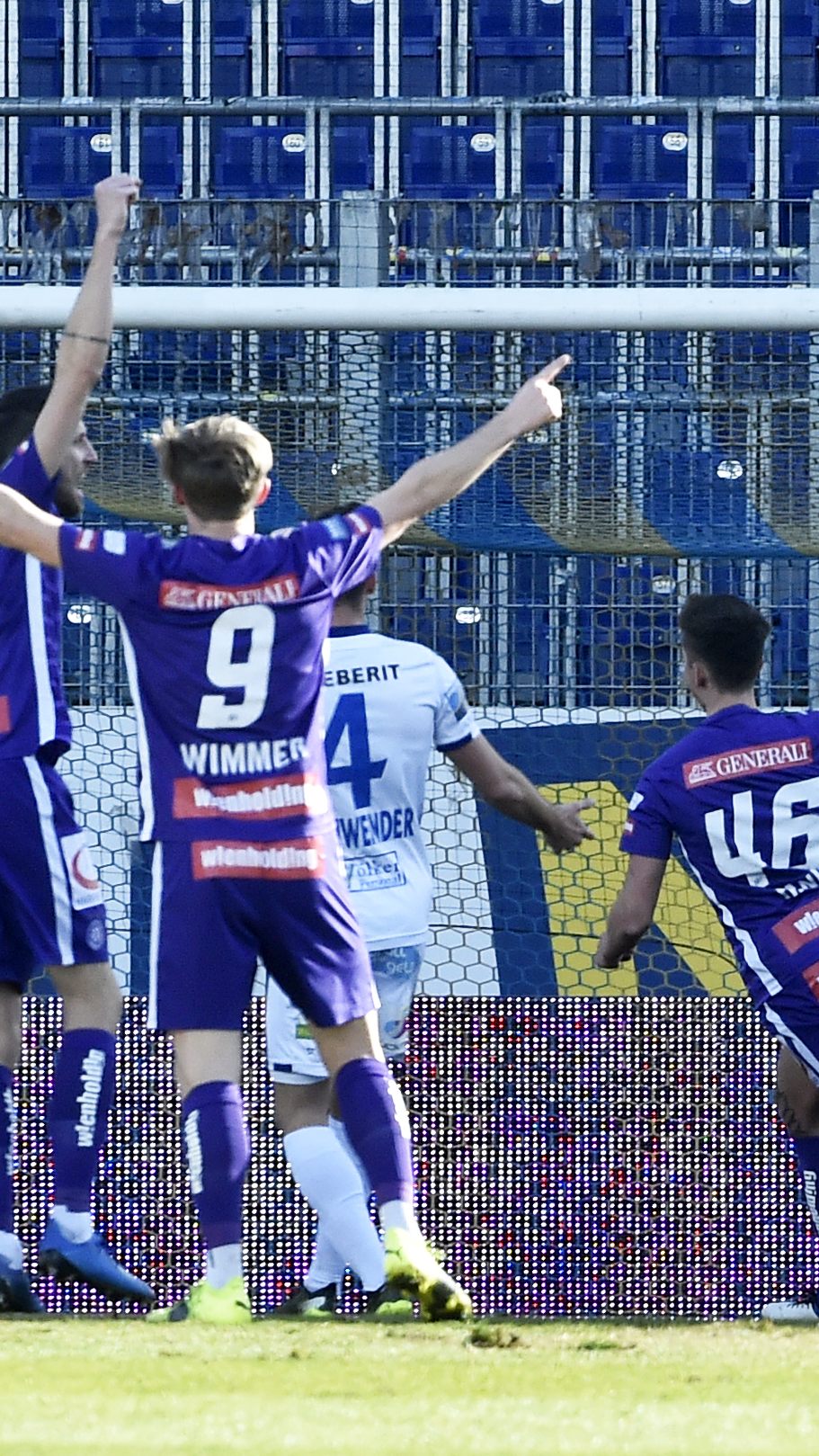 Doppelschlag durch Handl und Monschein brachte "Veilchen" auf Kurs